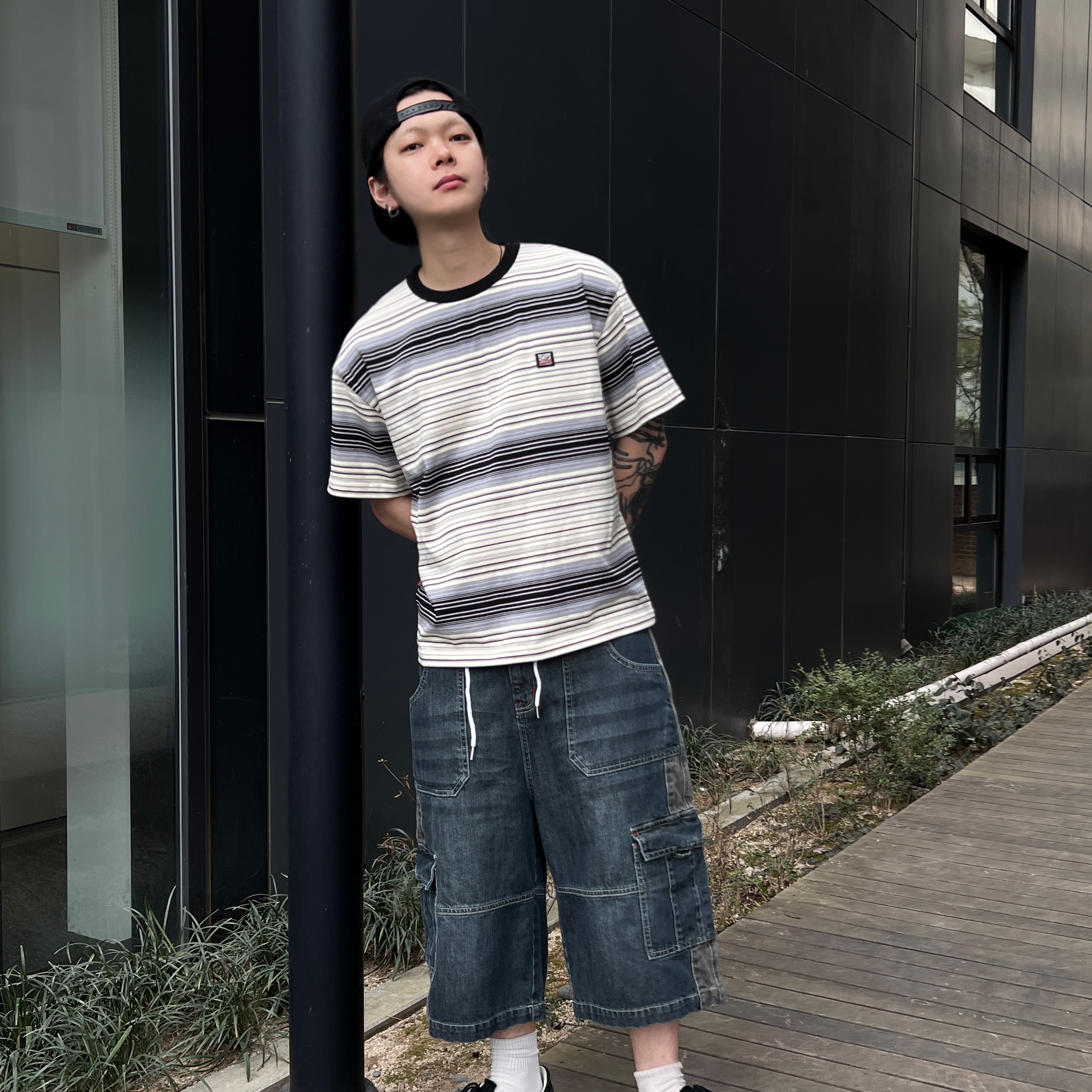 SPORT CHAMBER Glitch T-shirt GRAY 착용 스타일 - 1