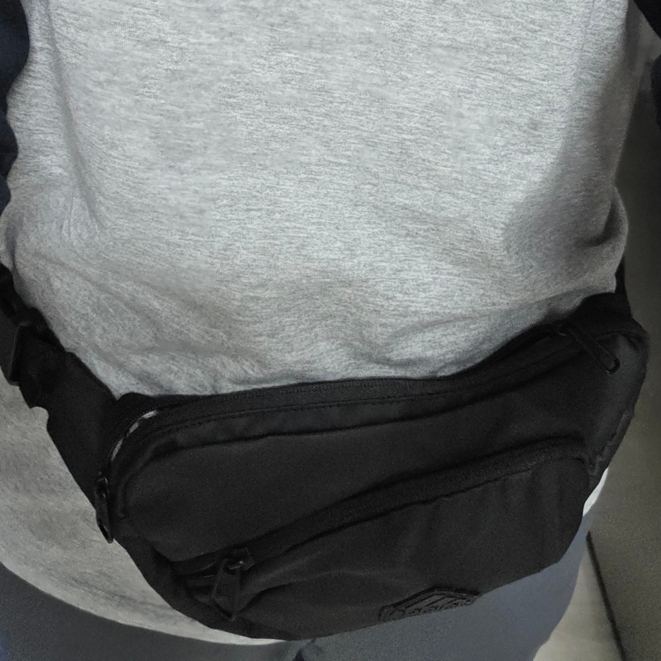 Adidas Ultramodern Waist Bag Black 착용 스타일