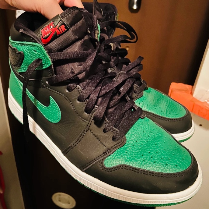 Jordan 1 Retro High OG Pine Green Black 착용 스타일