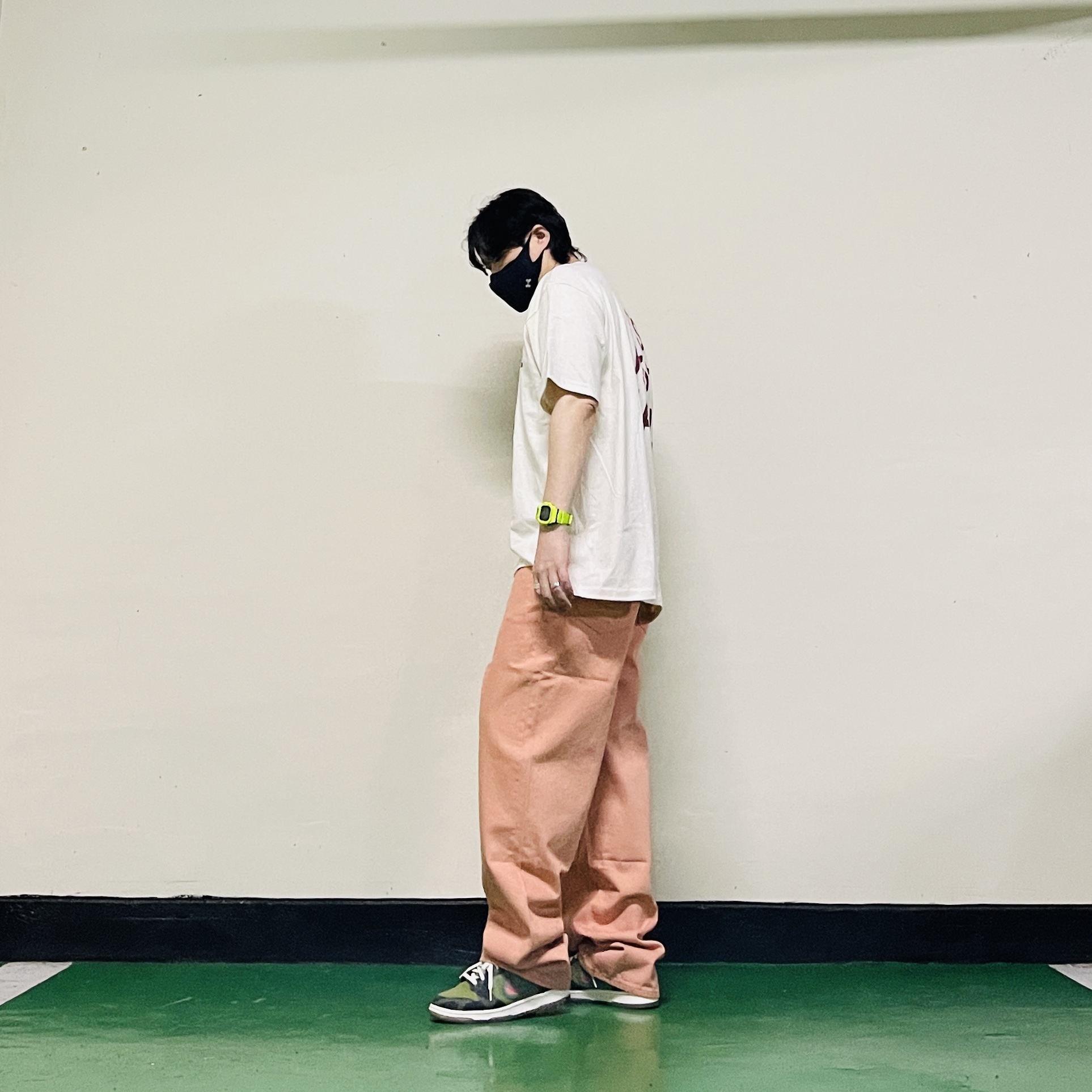 Supreme Hard T-Shirt Natural - 26SS, Supreme Baggy Jean Dusty Peach - 24SS 착용 스타일 - 4