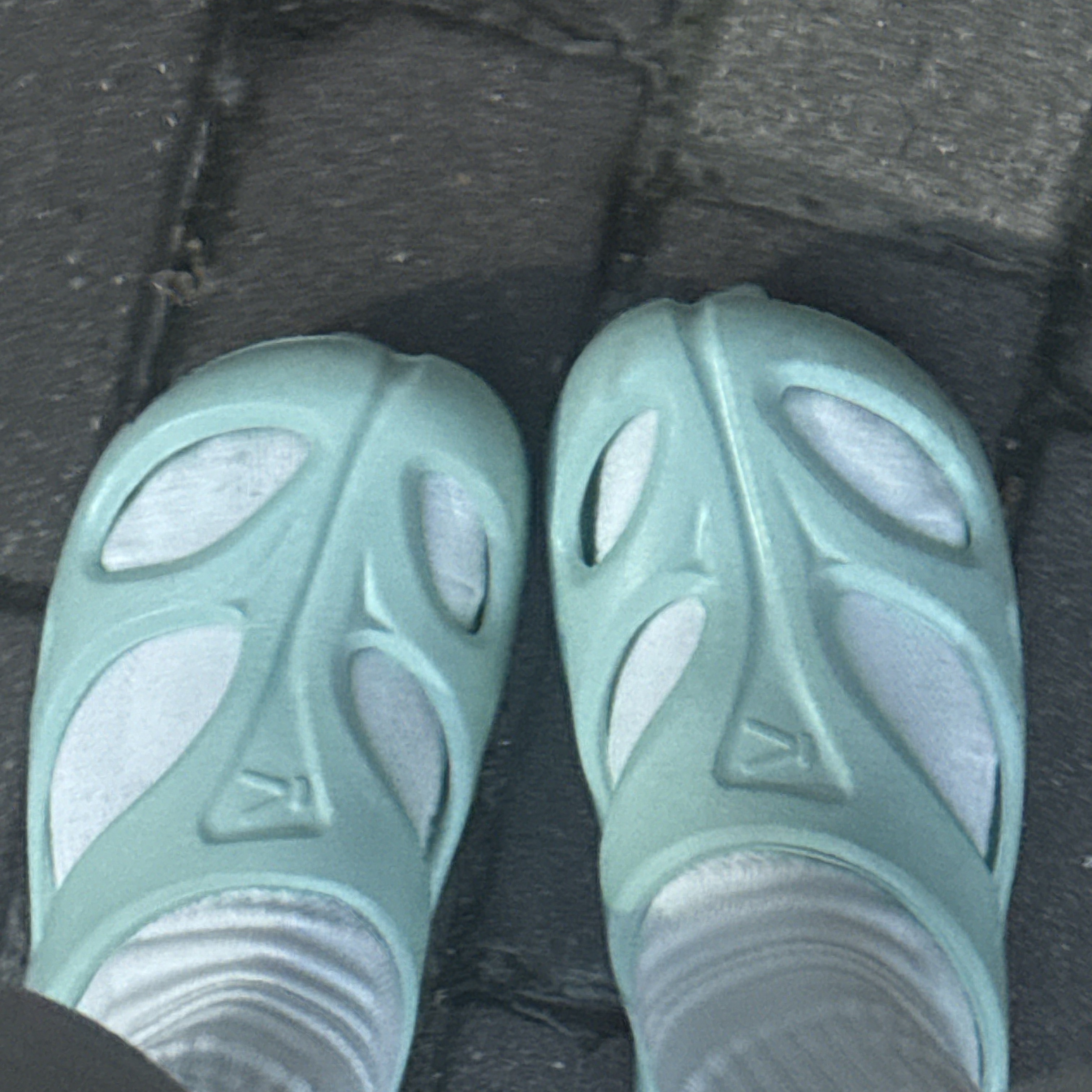 Keen Shanti Slides Women Lichen/Granite Green 착용 스타일 - 1
