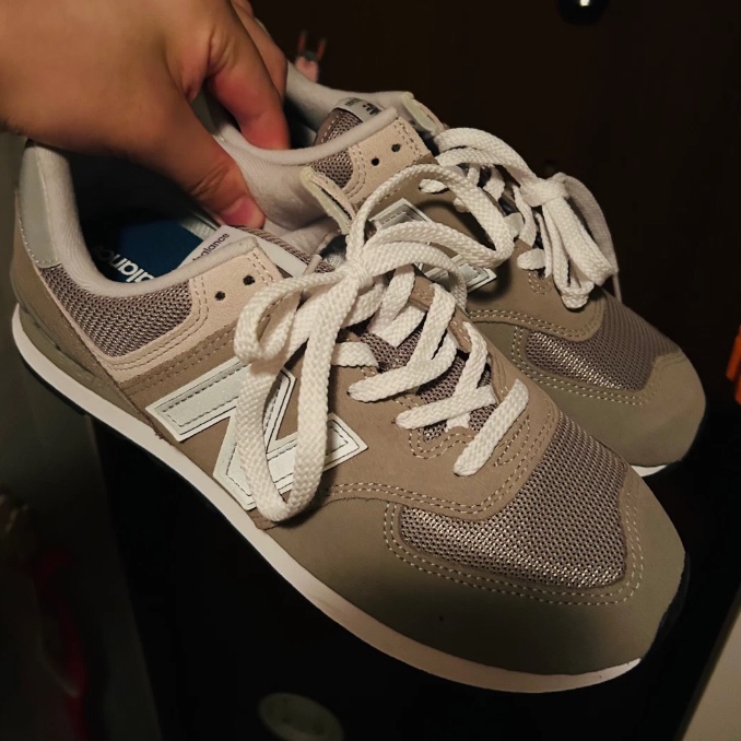 New Balance 574 Grey - D Standard 착용 스타일