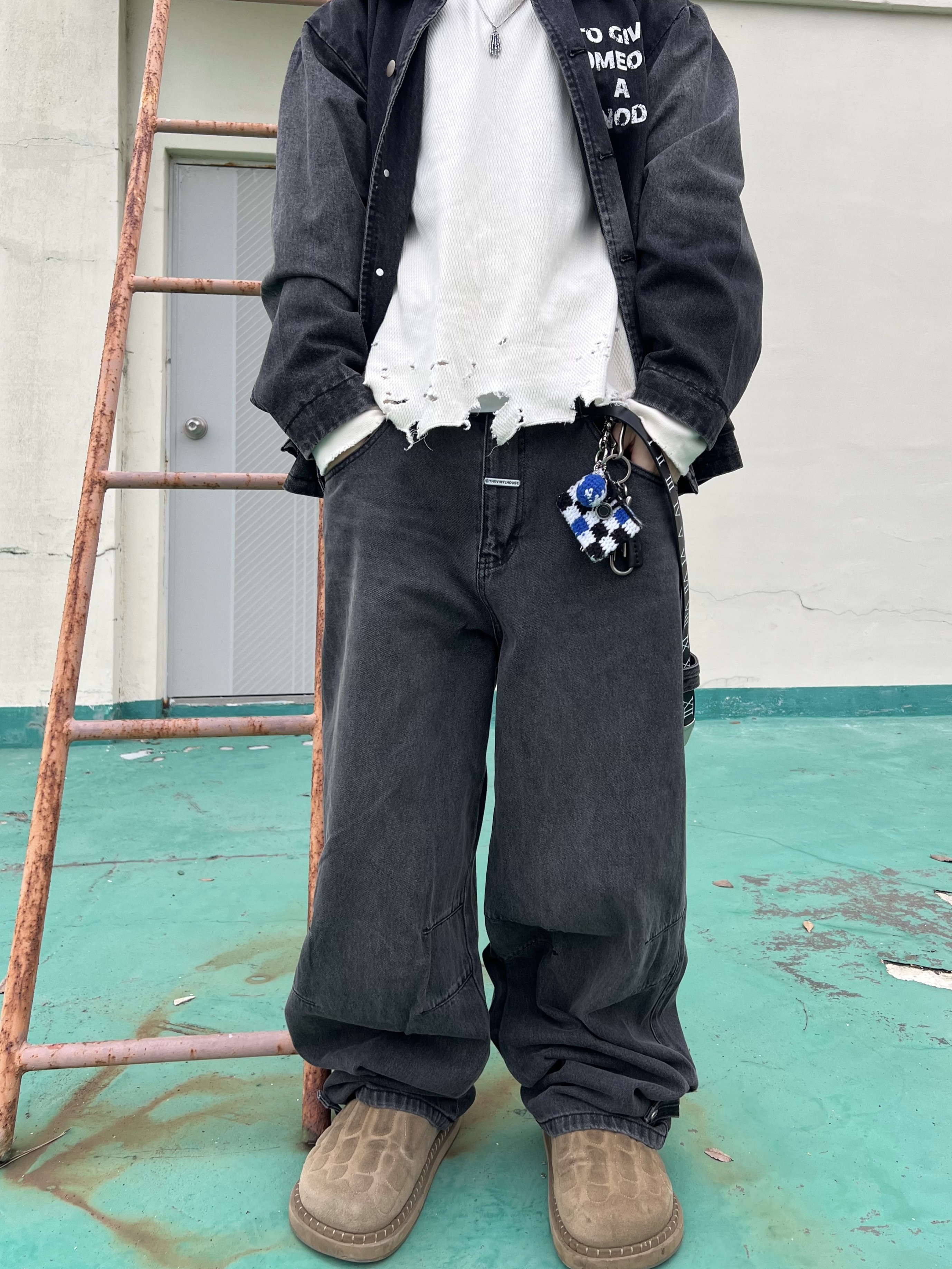 Kinchi x Yiyae Bone Mule Camel, NOD Leather Collar Vintage Jacket Black Denim 착용 스타일 - 1