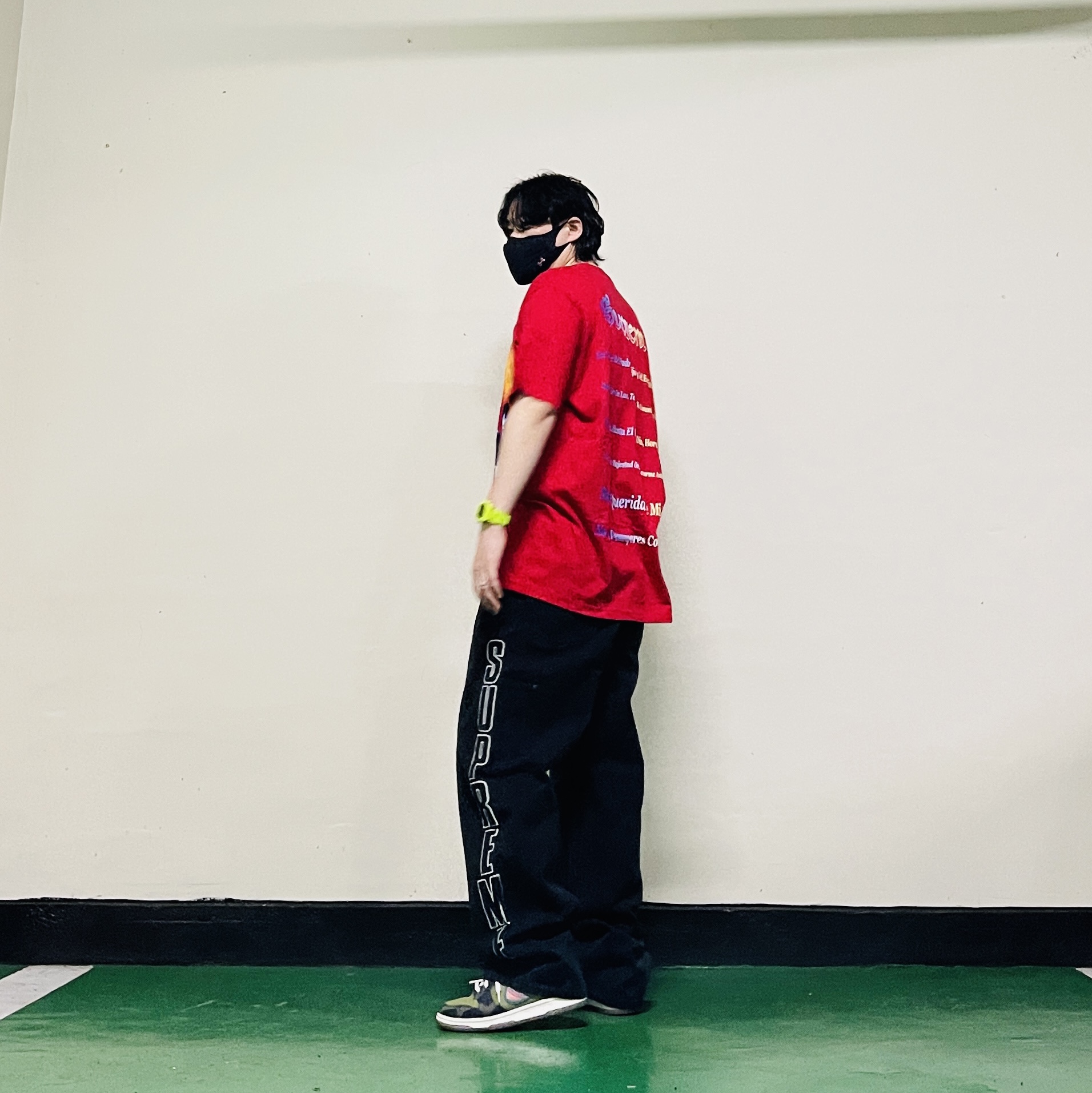 Supreme Reflective Double Knee Pants Black - 25FW, Supreme Grim Reaper T-Shirt Red - 26SS 착용 스타일 - 4