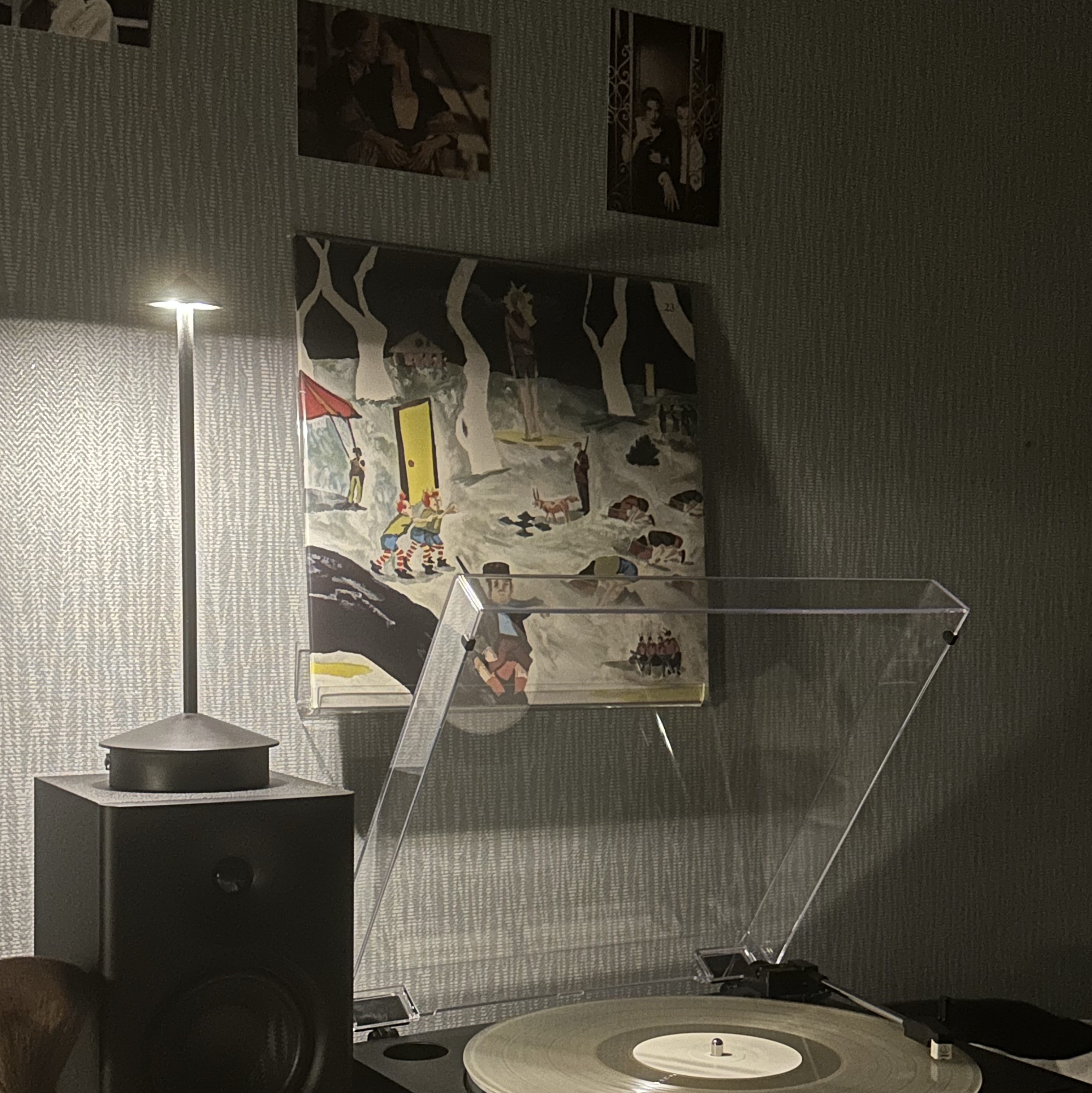 Hyukoh 1st Album 23 LP Transparent Clear (2LP) 착용 스타일