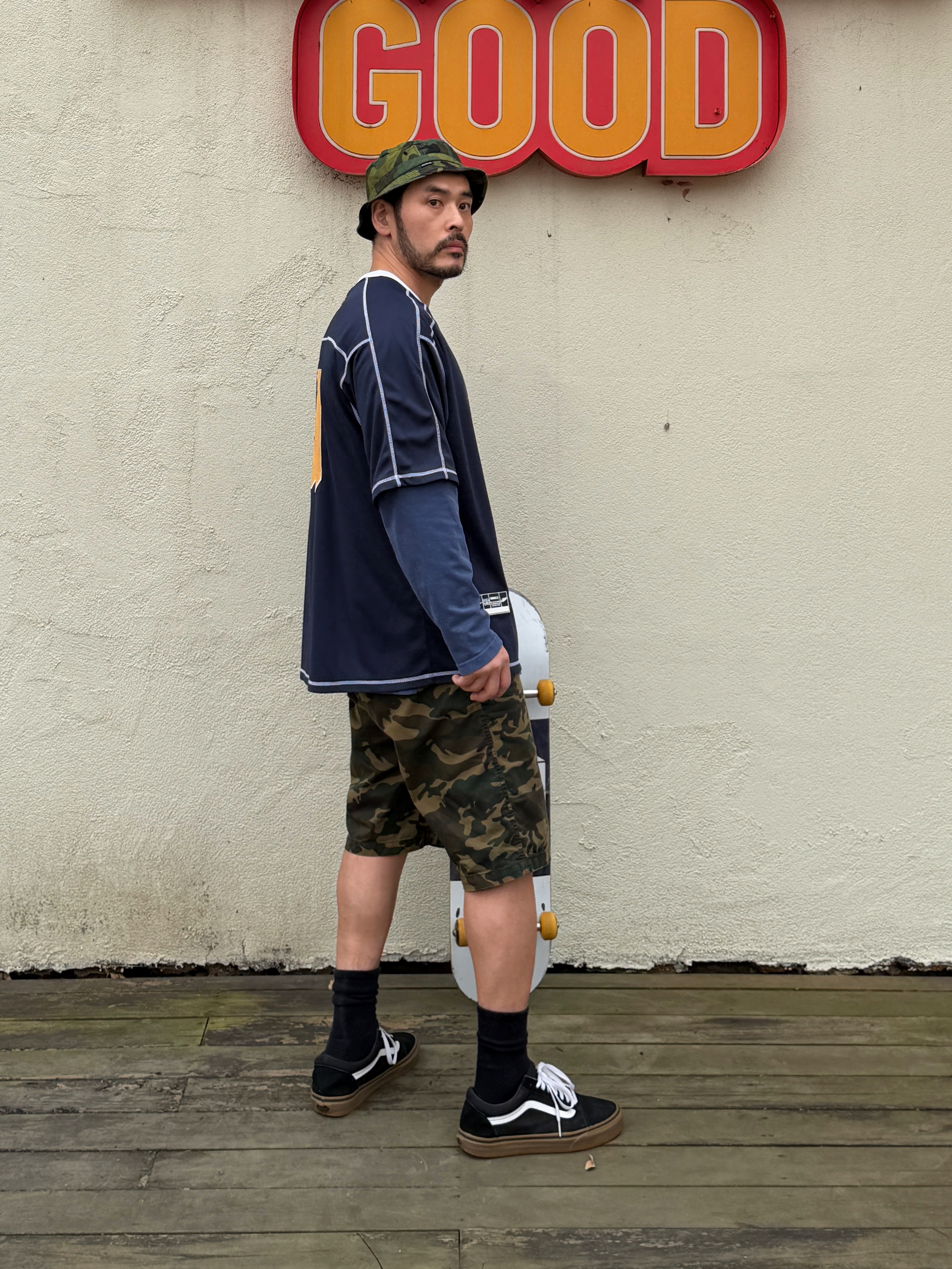 Vans Old Skool Black Gum 착용 스타일 - 3