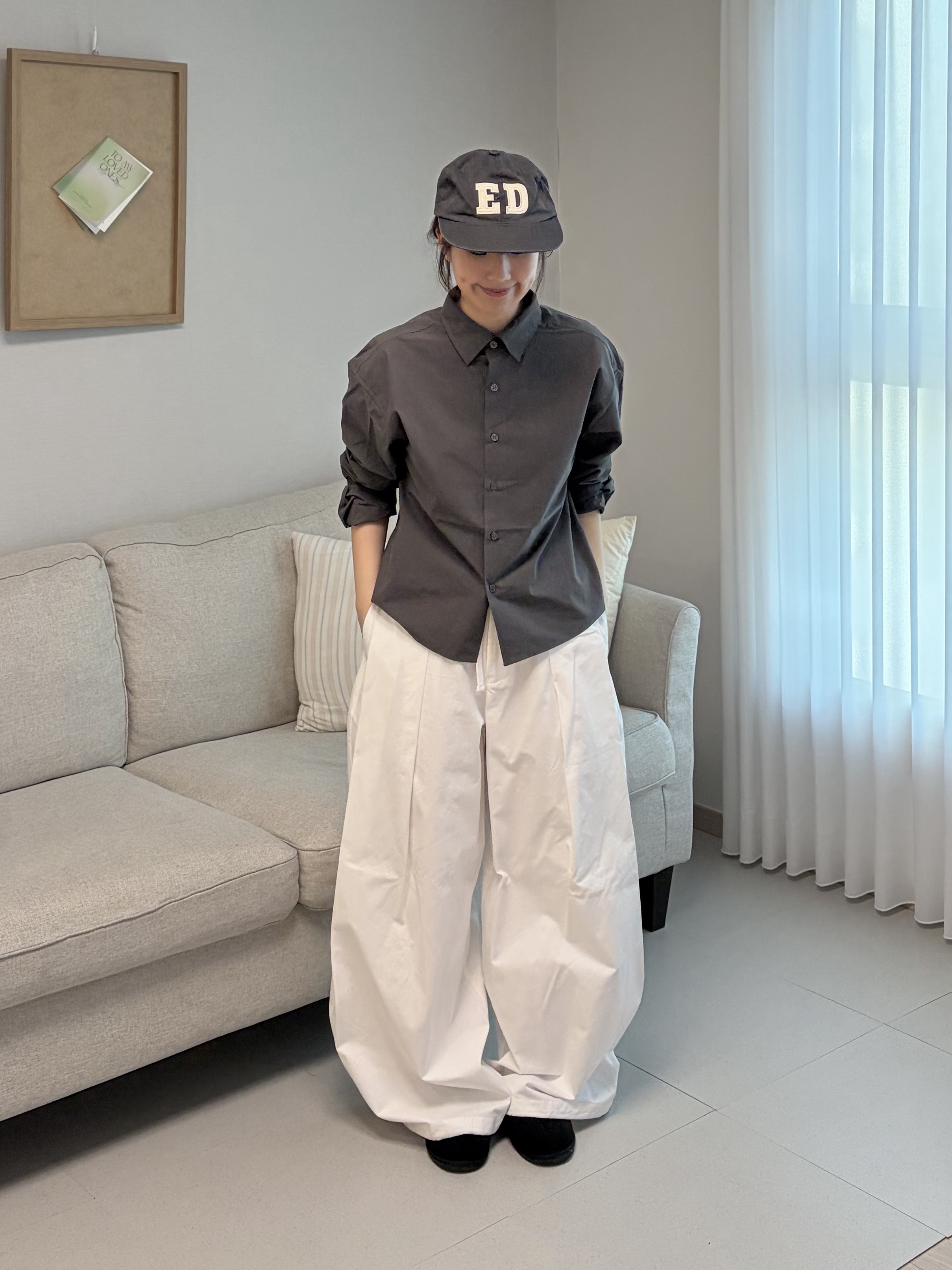 24/7 series Komatsu 7Days Shirts Jacket Charcoal, (W) Uniqlo Tuck Wide Pants Tall White - JP 착용 스타일 - 1