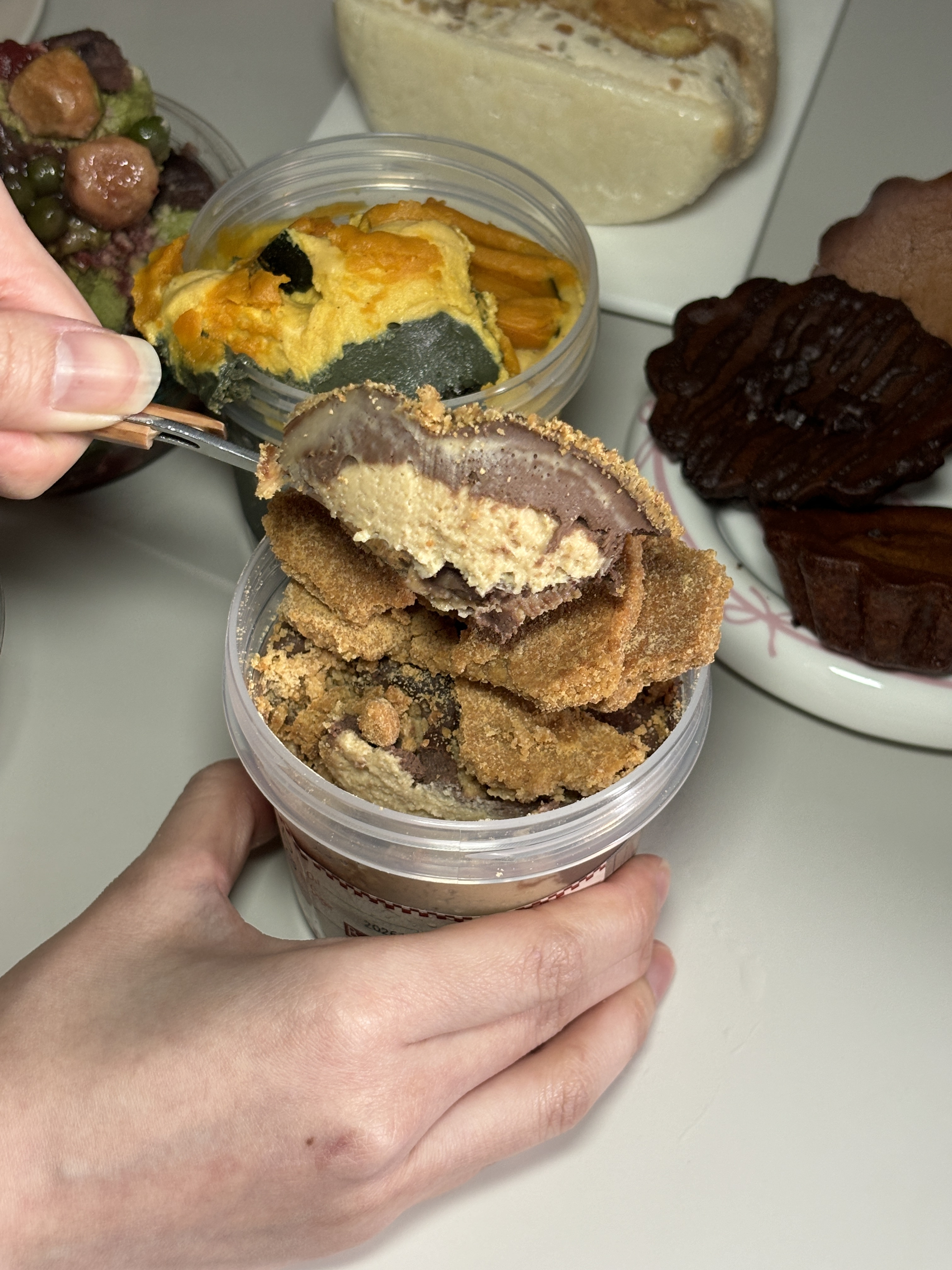 [KREAM 단독] EATFORREST Butter Ttok (4PCS) Variety 4 Type Set, [KREAM 단독] EATFORREST Basque Cheesecake Cup Set 착용 스타일 - 10