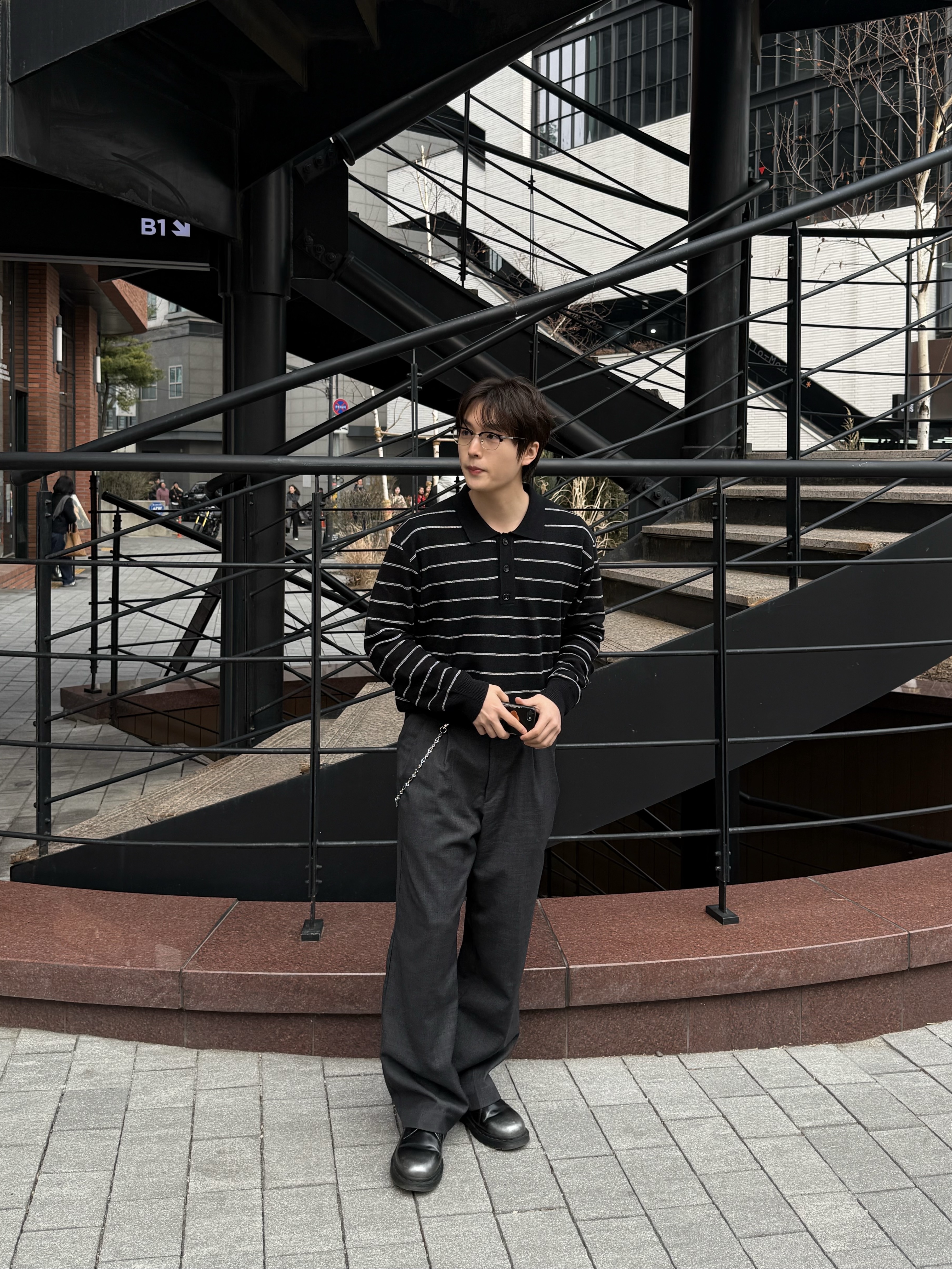 Dr. Martens 1461 Silver Arcadia Multi 착용 스타일 - 2