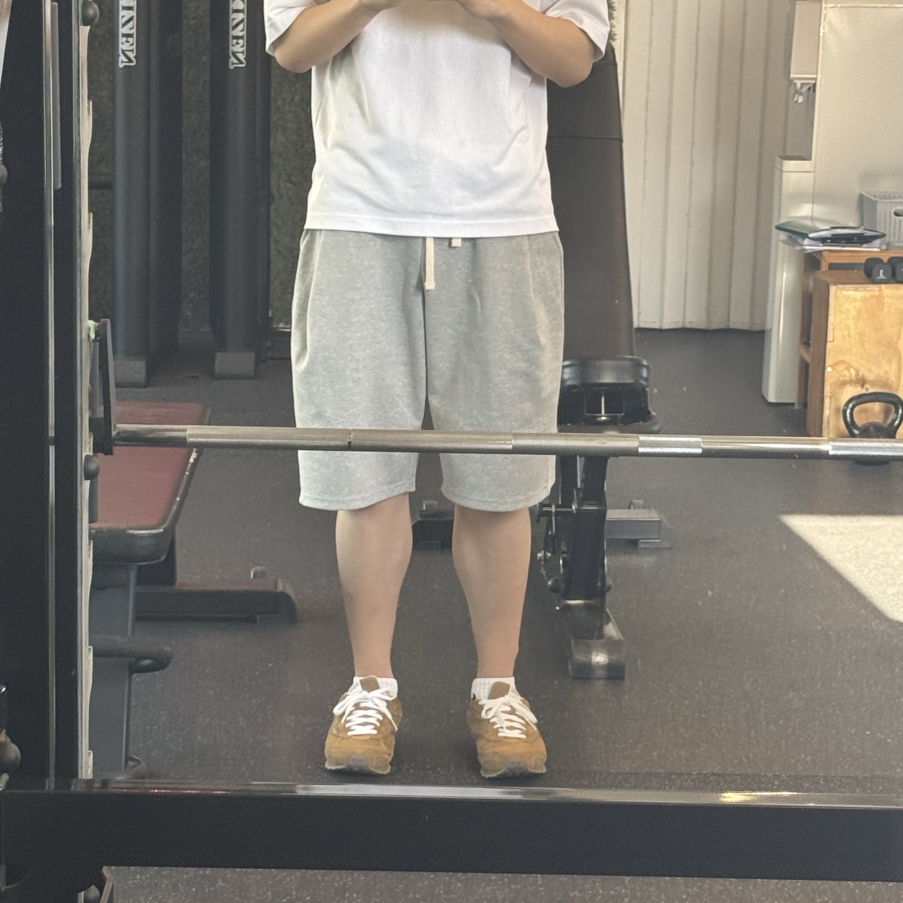 Knitted Bermuda Traning Half Pants Melange Grey 착용 스타일