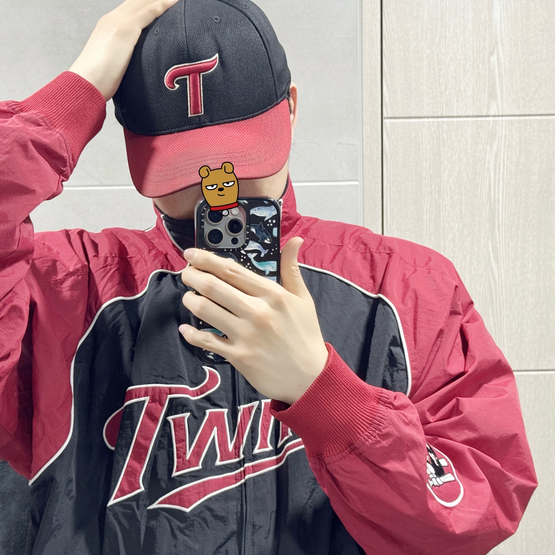 BDNS x LG TWINS Dugout Jacket Red ์ฐฉ์ฉ ์คํ์ผ