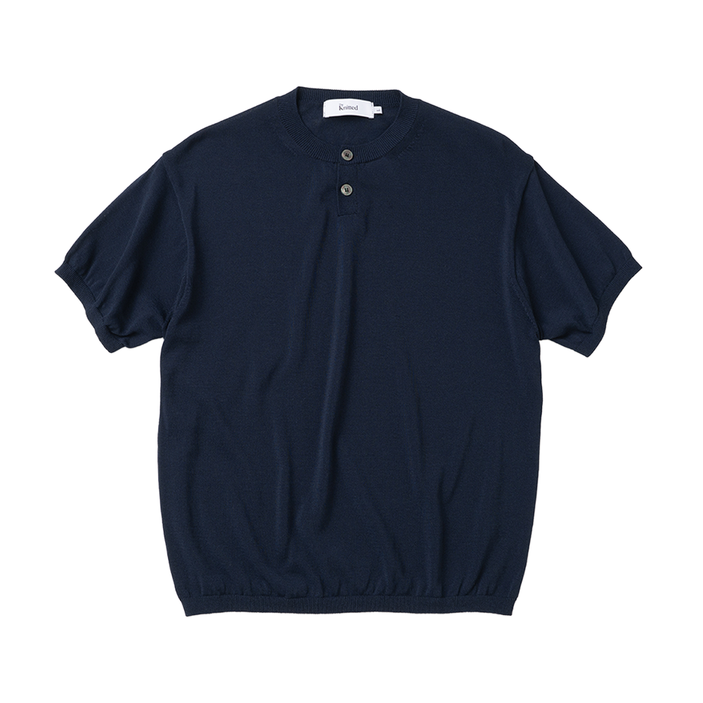 니티드 쉘론 냉감 싱글 크롭 헨리넥 니트 네이비(Knitted Shelron Cooling Single Crop Henly-Neck Knit Navy)