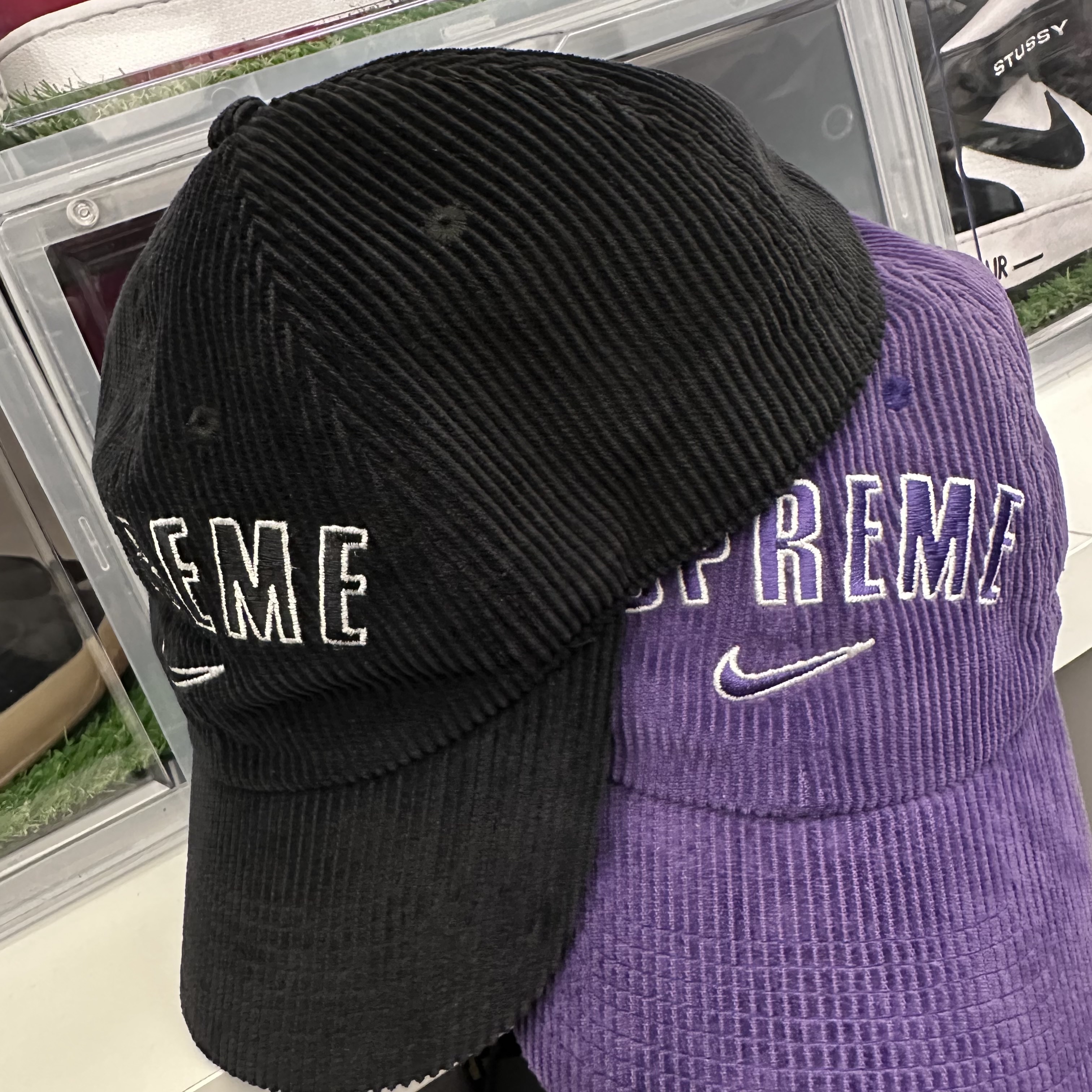 Supreme x Nike Arc Corduroy 6-Panel Black - 22SS, Supreme x Nike Arc Corduroy 6-Panel Purple - 22SS 착용 스타일
