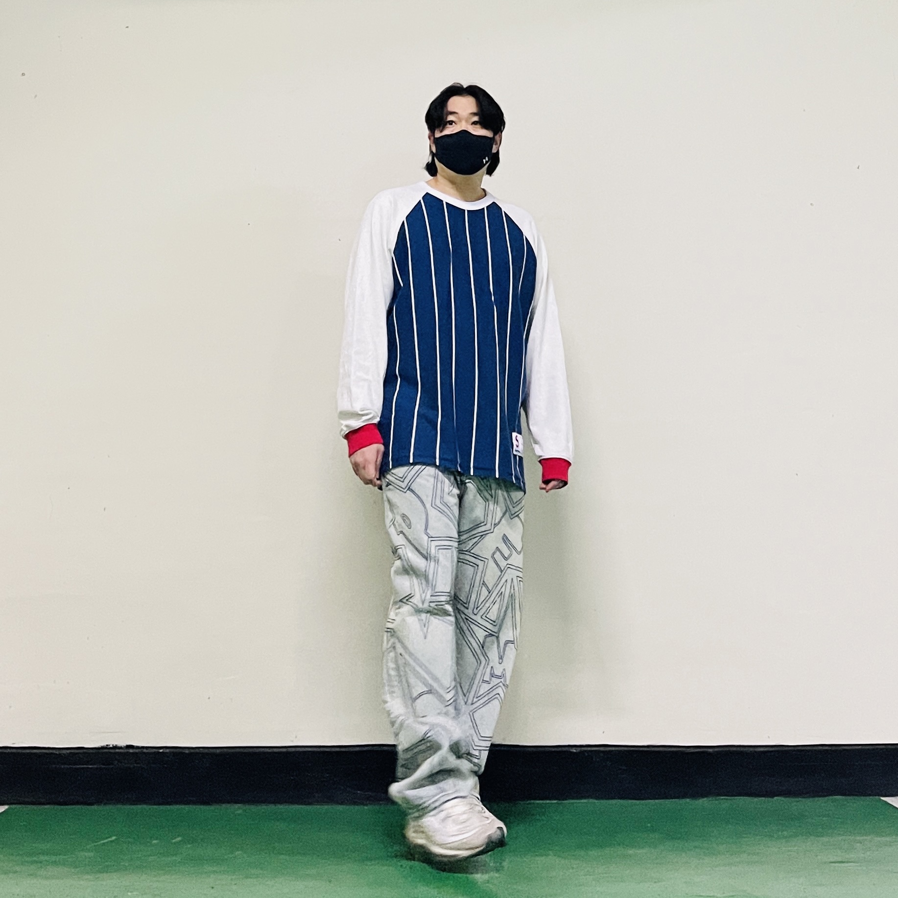 Nike Air Max 98 Summit White, Supreme Stars Topstitch Baggy Jeans Dirty - 25SS 착용 스타일 - 1