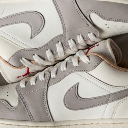 Jordan 1 Low Sail College Grey 착용 스타일