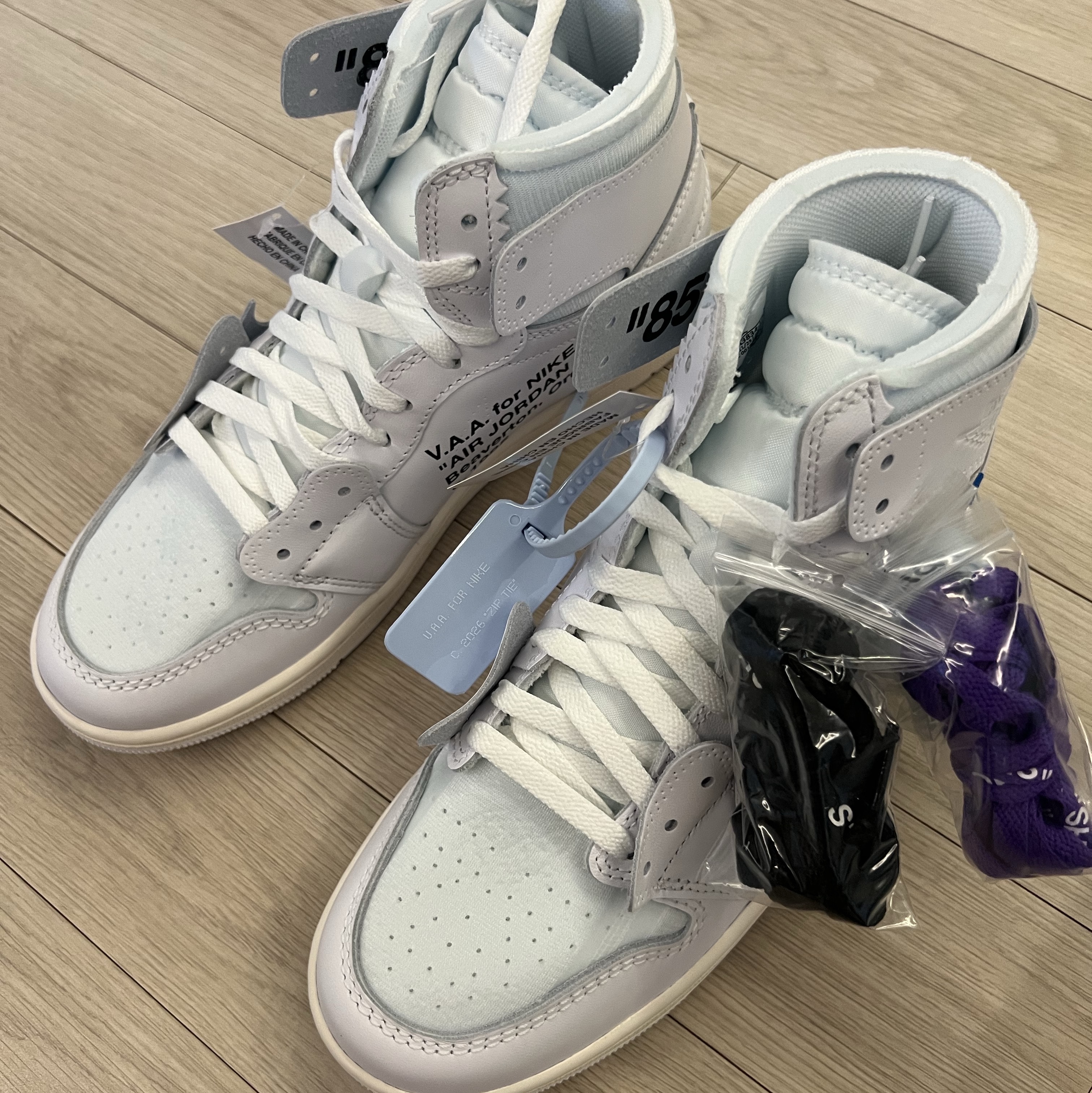 Jordan 1 x Virgil Abloh Archive Retro High Alaska White 착용 스타일 - 1