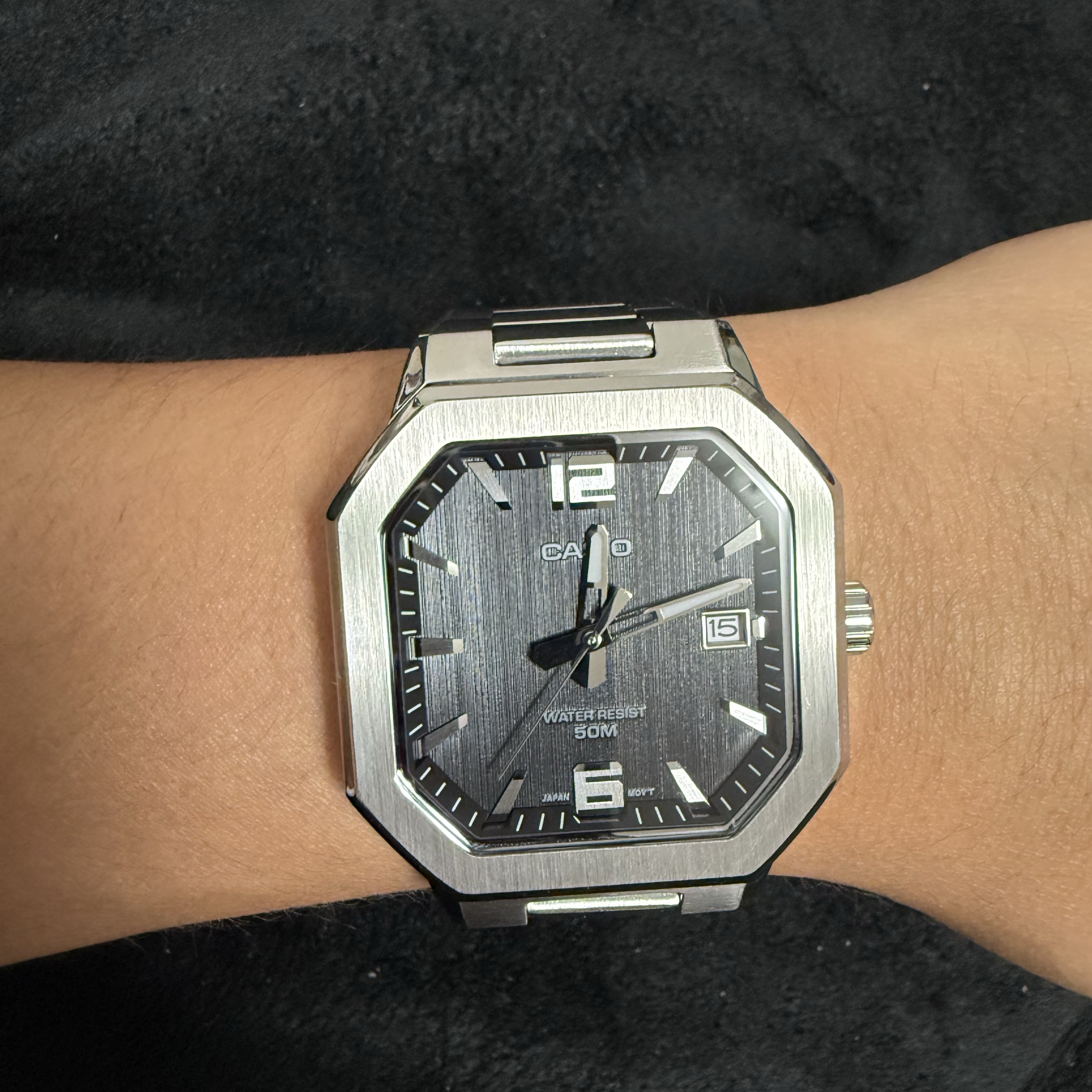 Casio MTP-B195D-1AV 착용 스타일 - 1