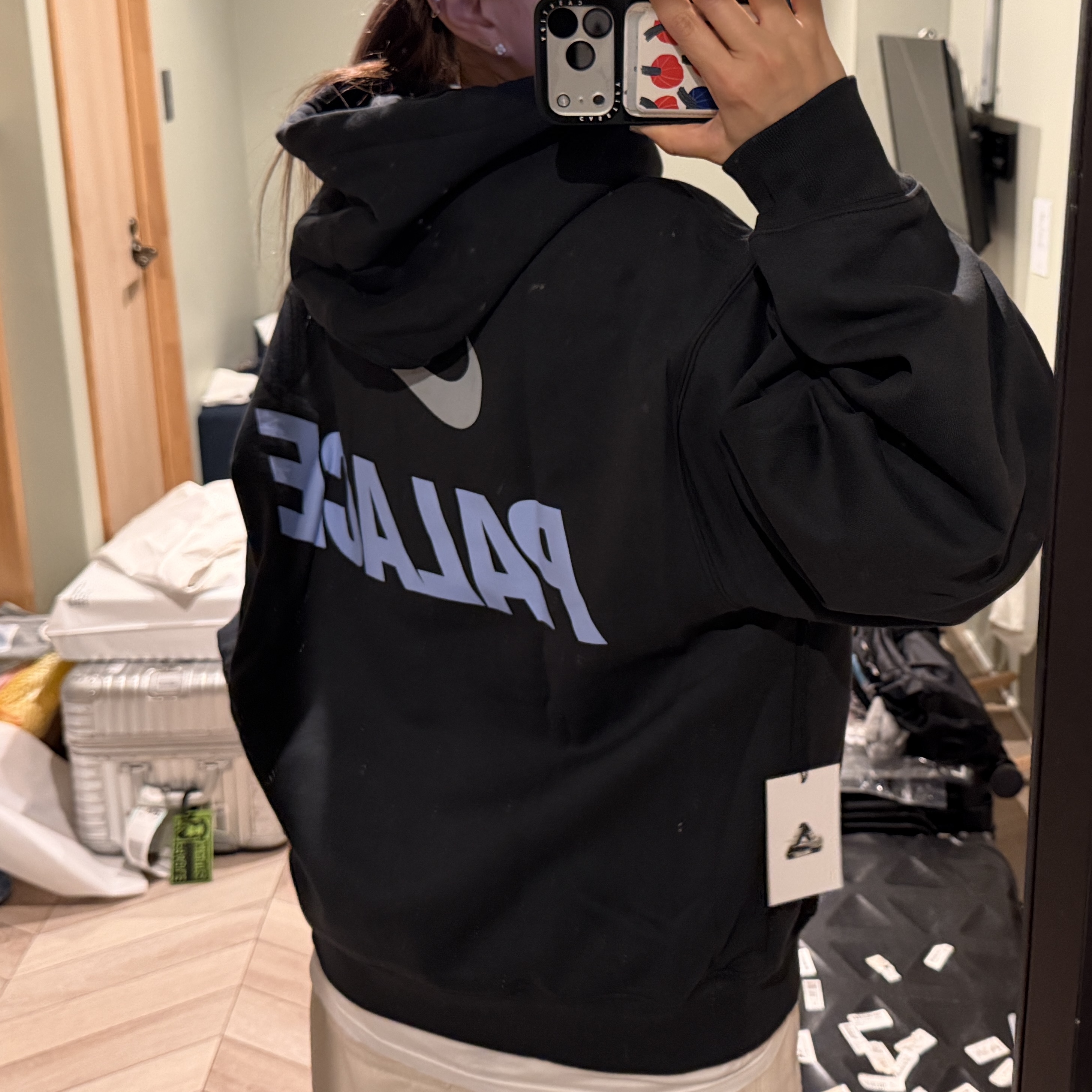 Palace x Nike Font Swoosh T-Shirt Black - 26SS, Palace x Nike Font Swoosh Hood Black - 26SS 착용 스타일 - 3