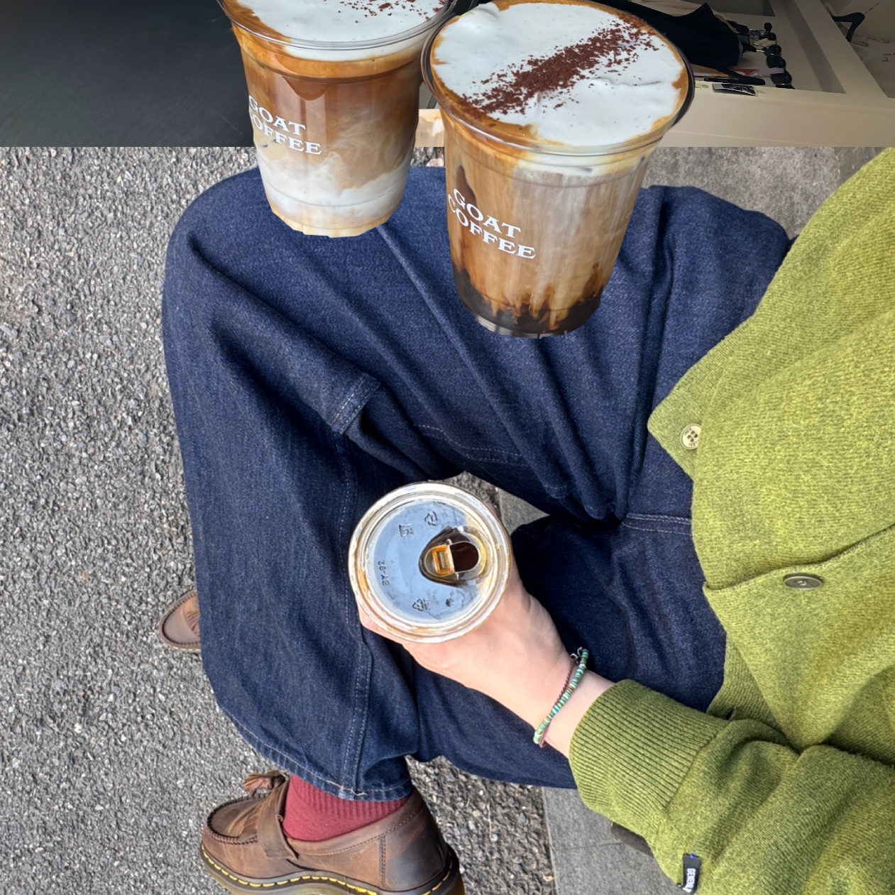 General Idea Man Essential Crew Neck Cardigan Khaki, Dr. Martens Adrian Ben Brown 착용 스타일 - 2