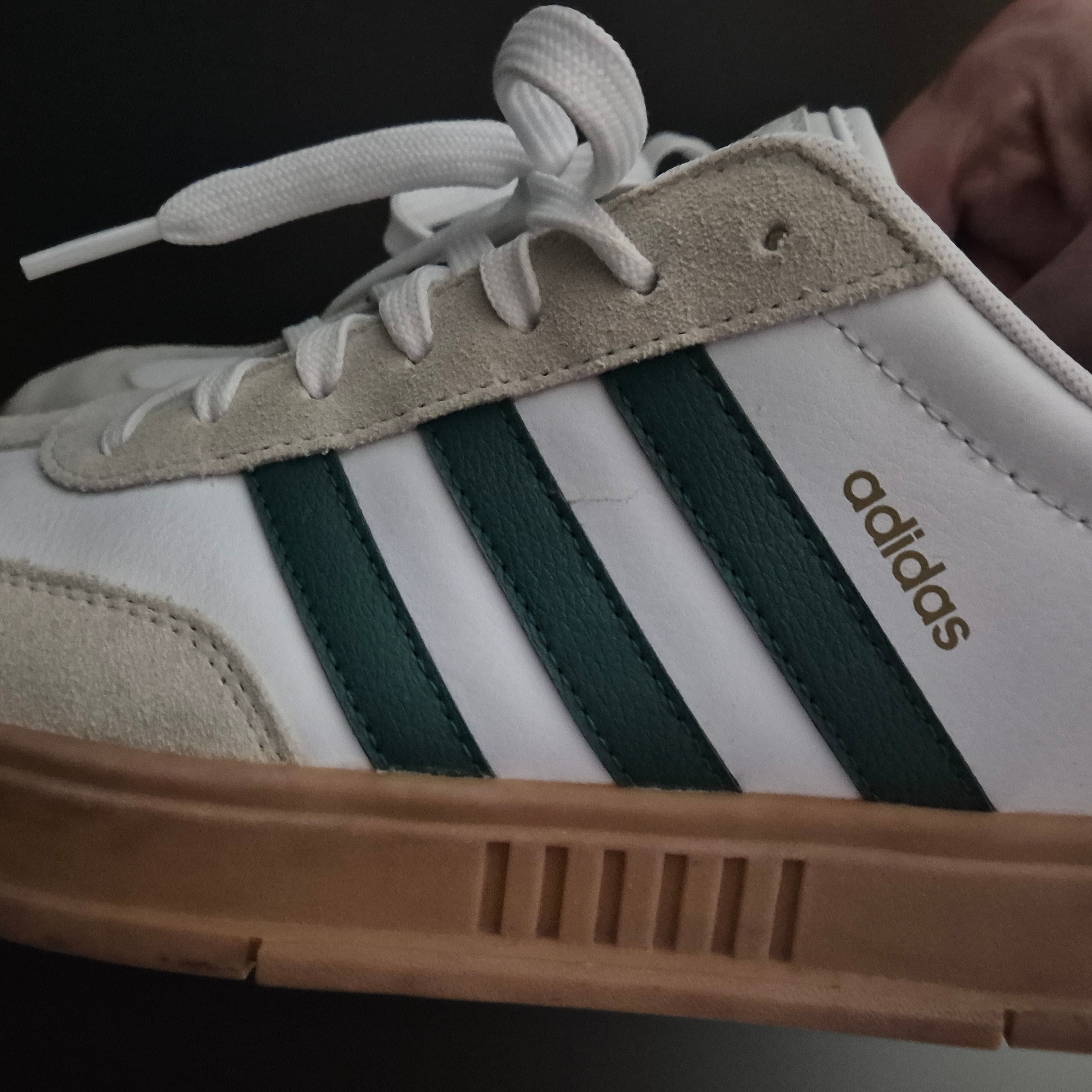 Adidas Gradas Collegiate Green 착용 스타일