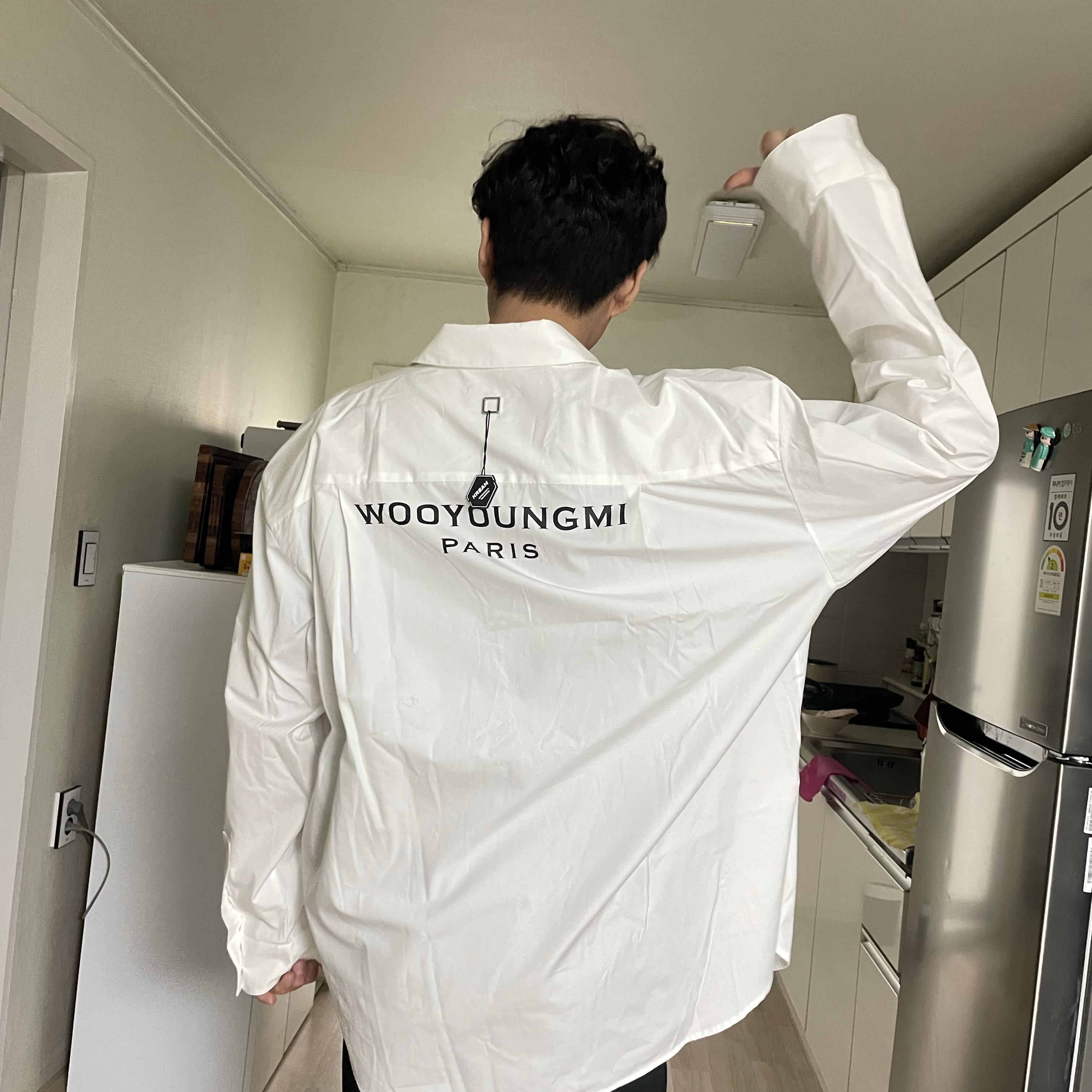 Wooyoungmi Cotton Back Logo Shirt White - 24SS 착용 스타일 - 1