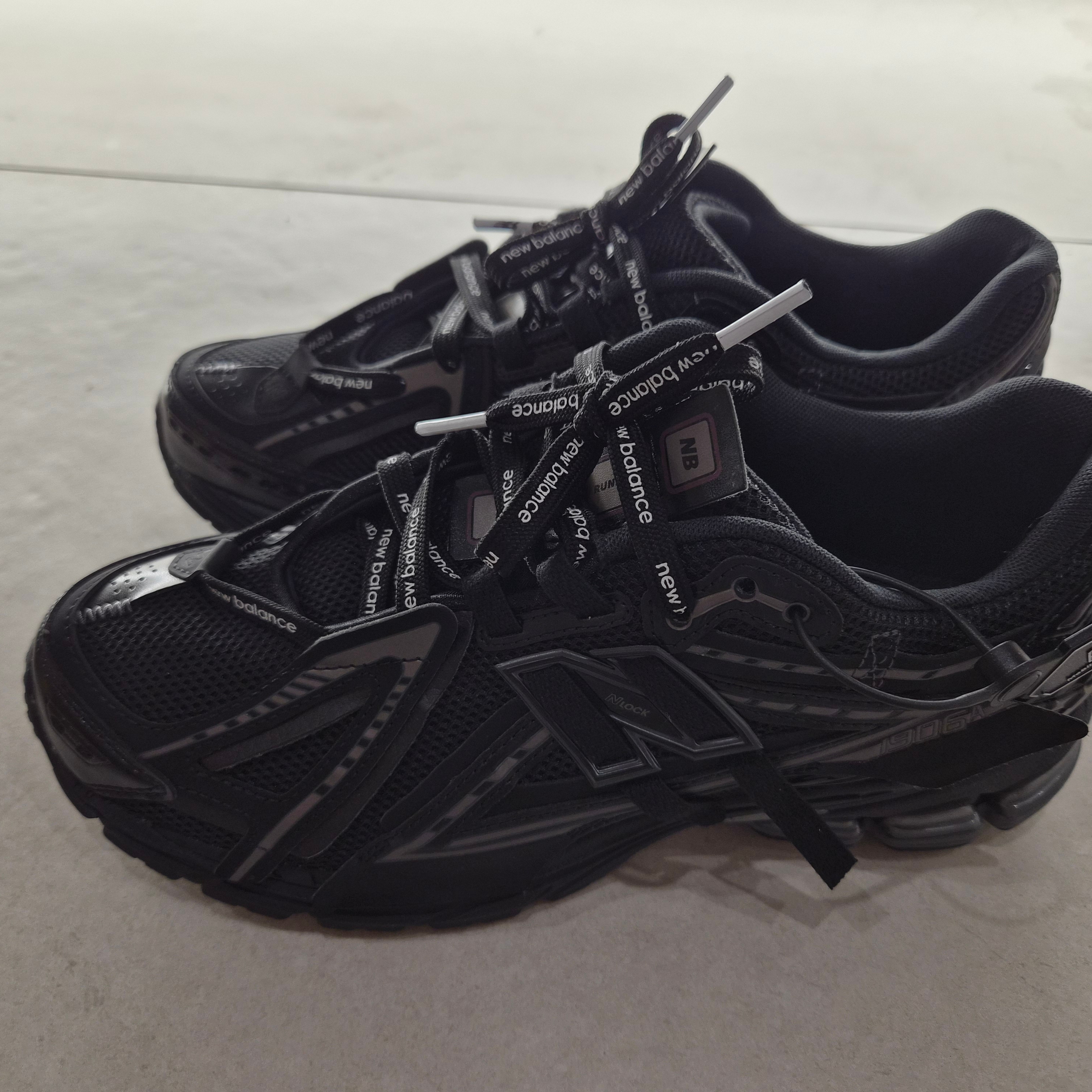New Balance 1906A Black 착용 스타일 - 1