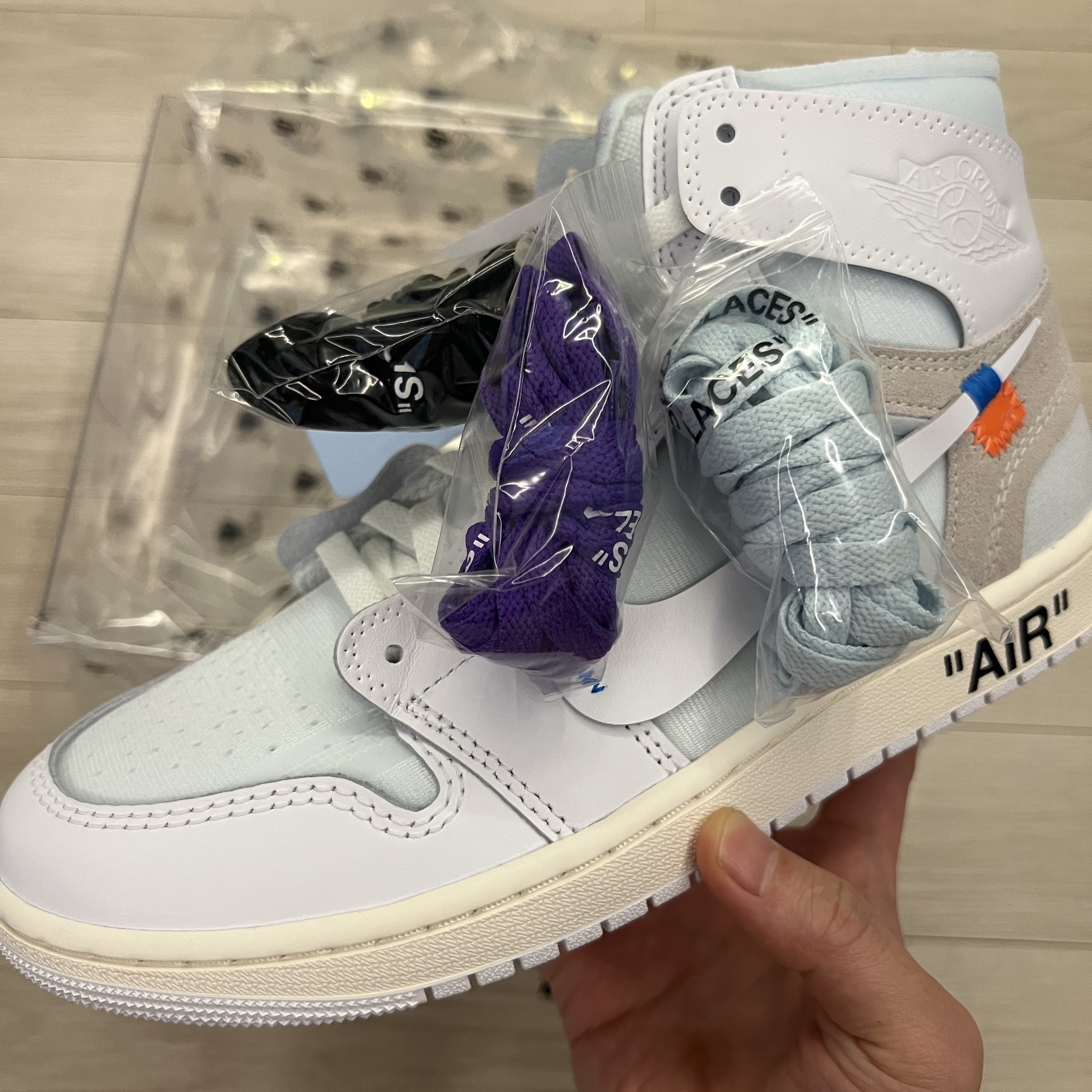 Jordan 1 x Virgil Abloh Archive Retro High Alaska White 착용 스타일 - 3