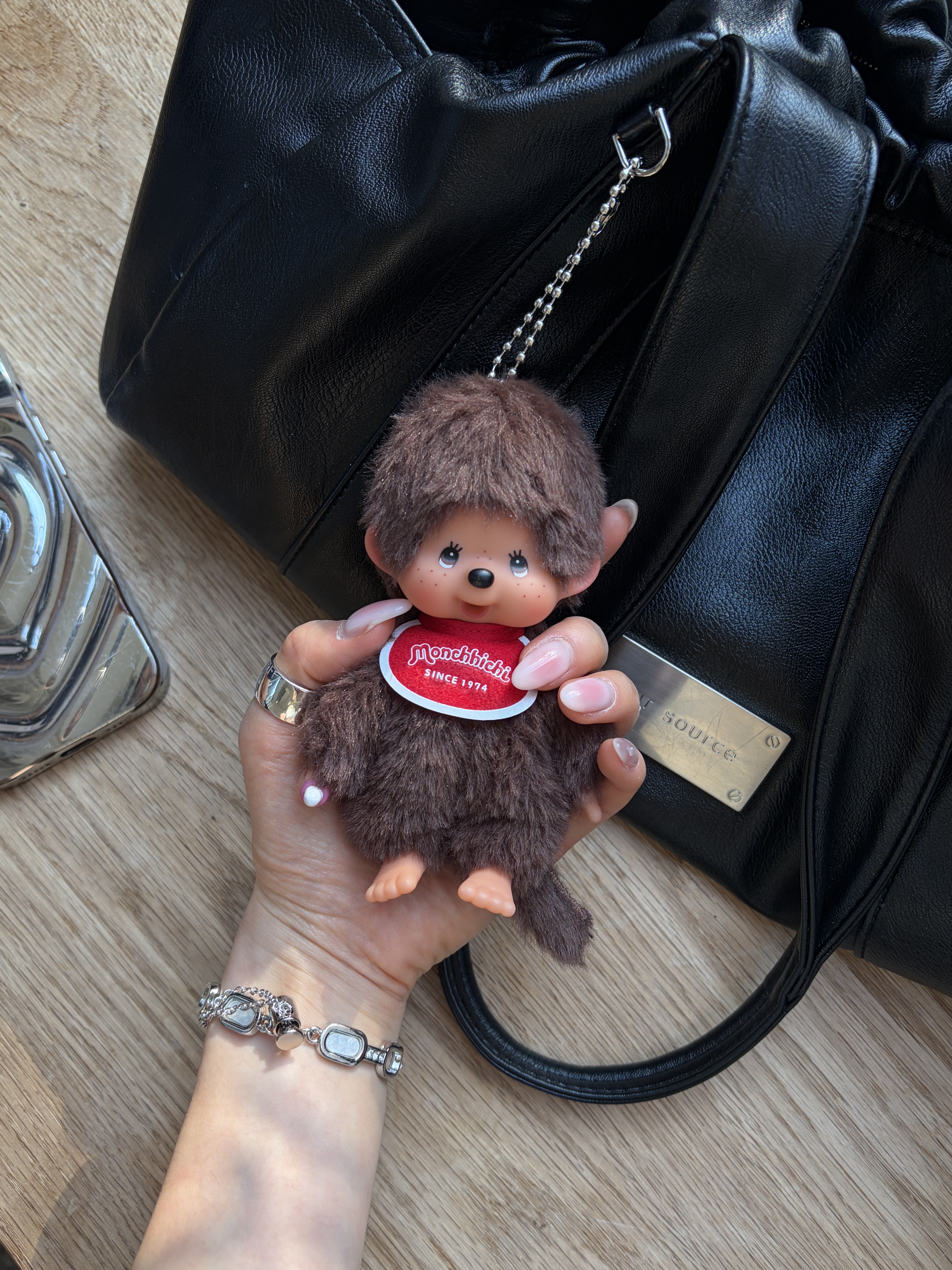 Monchhichi SS Boy Key Chain Brown 착용 스타일