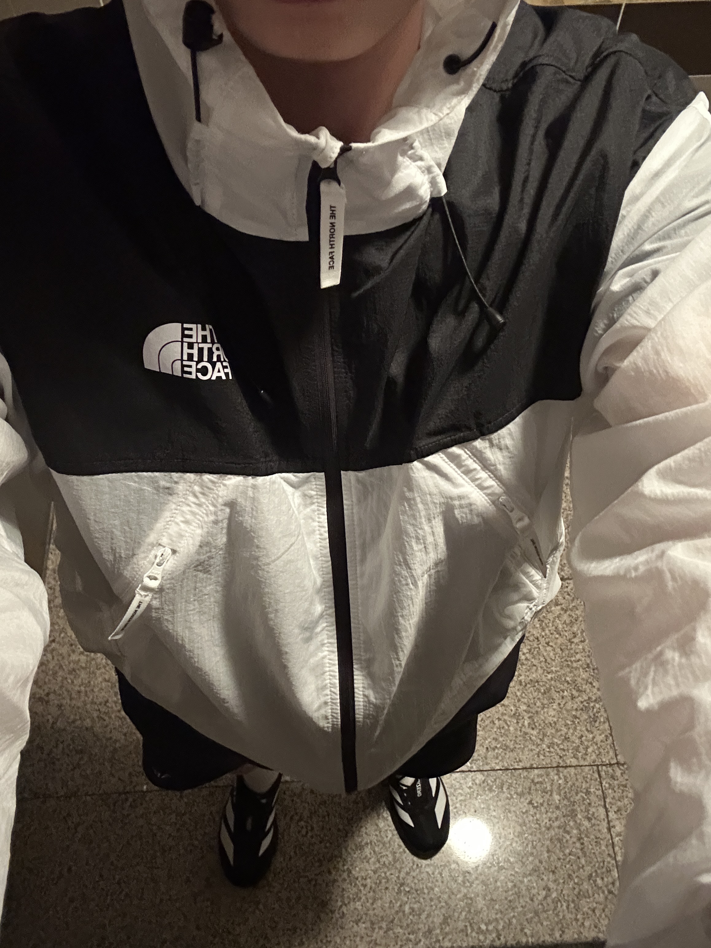 The North Face White Label Ruben Jacket White, Patagonia Duckbill Cap Black 착용 스타일 - 2