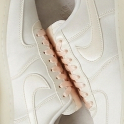 (W) Nike Air Force 1 '07 LV8 Sail Barely Orange 착용 스타일