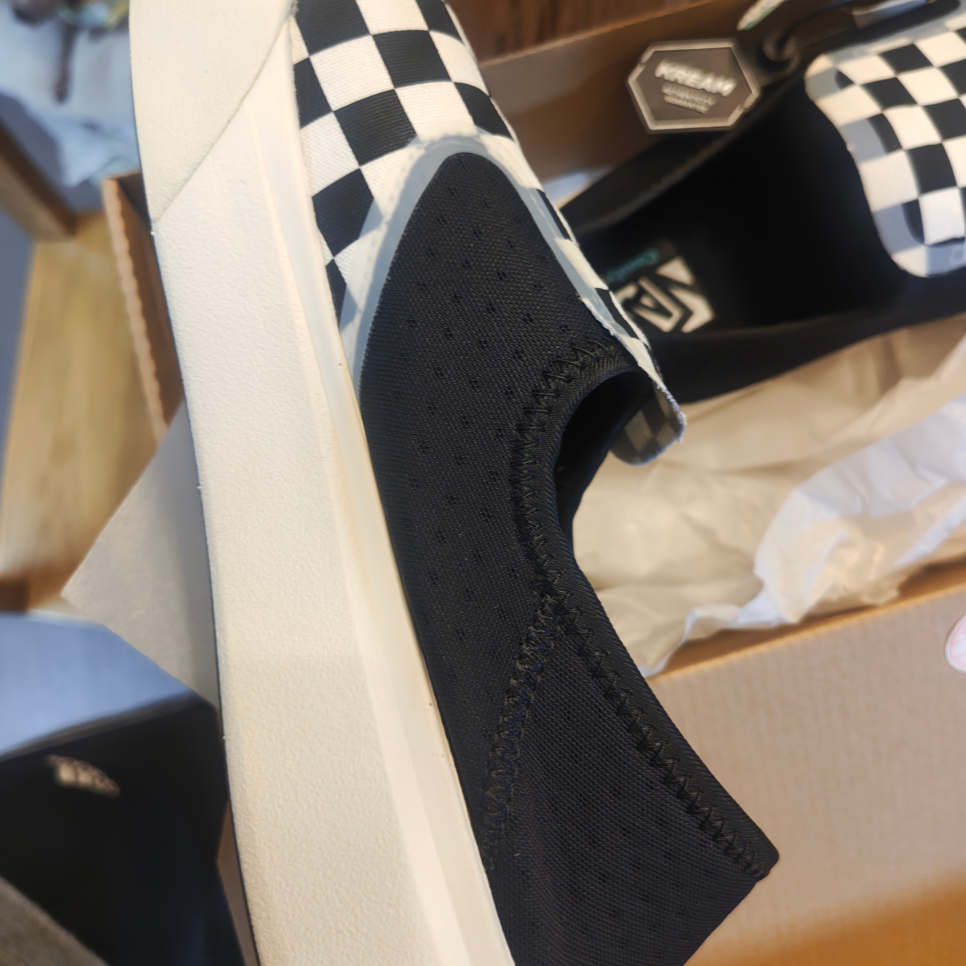 Vans Checkerboard Comfycush One Black 착용 스타일 - 1