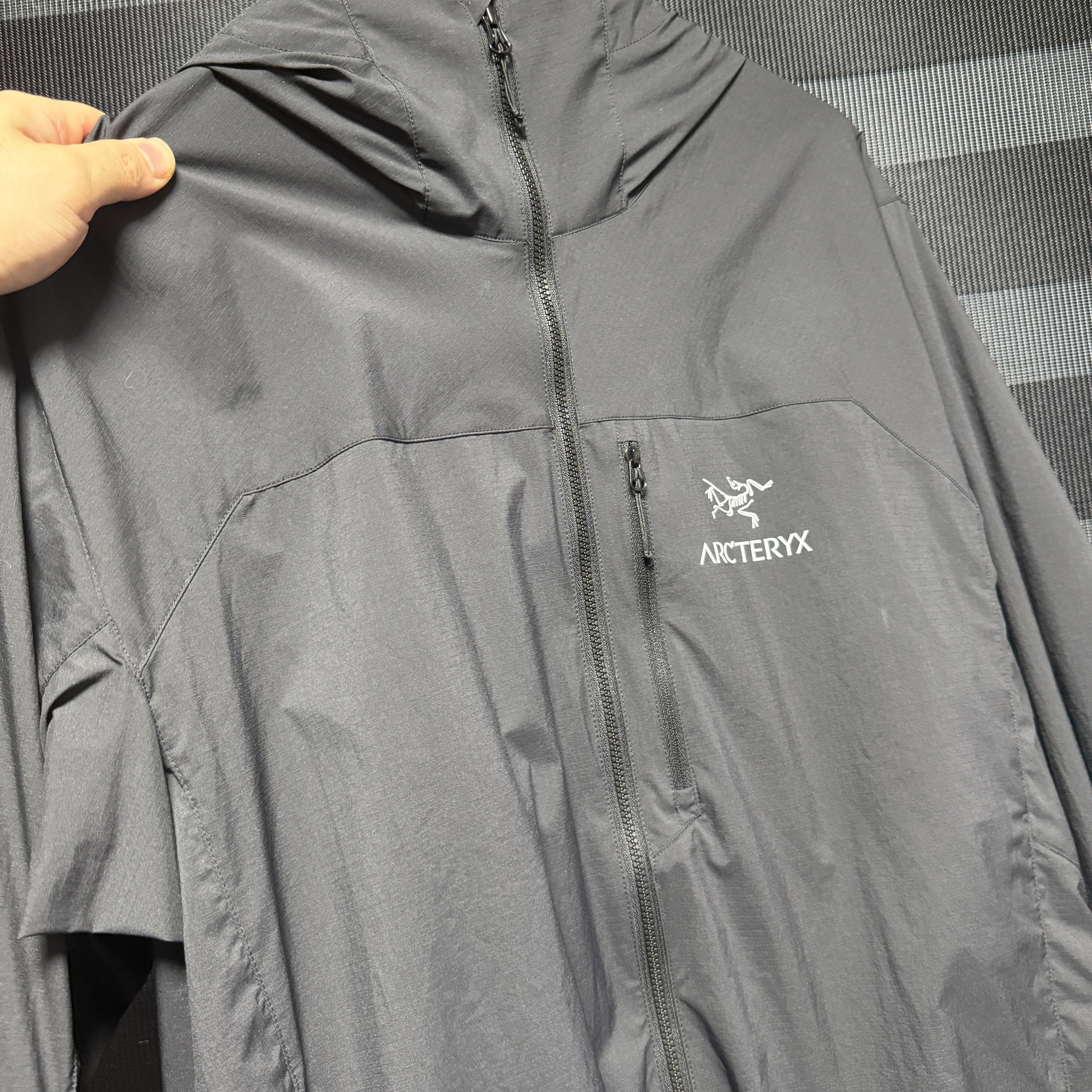 Arc'teryx Squamish Hoody Black 착용 스타일
