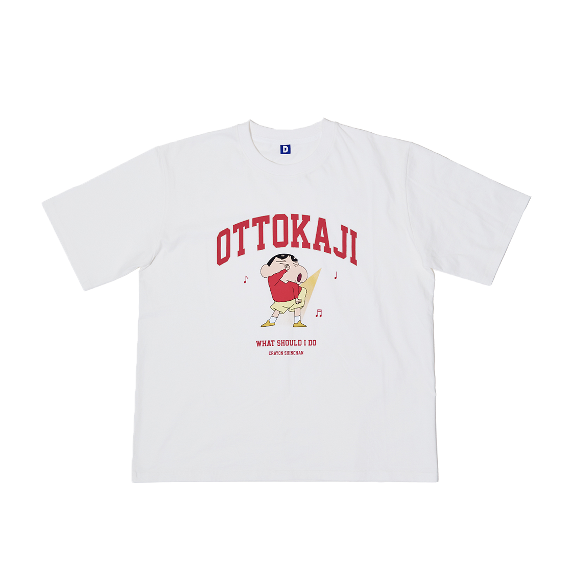 댄꼼마 X 짱구 오또카지 반팔 티셔츠 (오프화이트)(DANCOMMA x Crayon Shin-chan ‘Ottokaji’ Short Sleeve T-Shirt (Off-white))