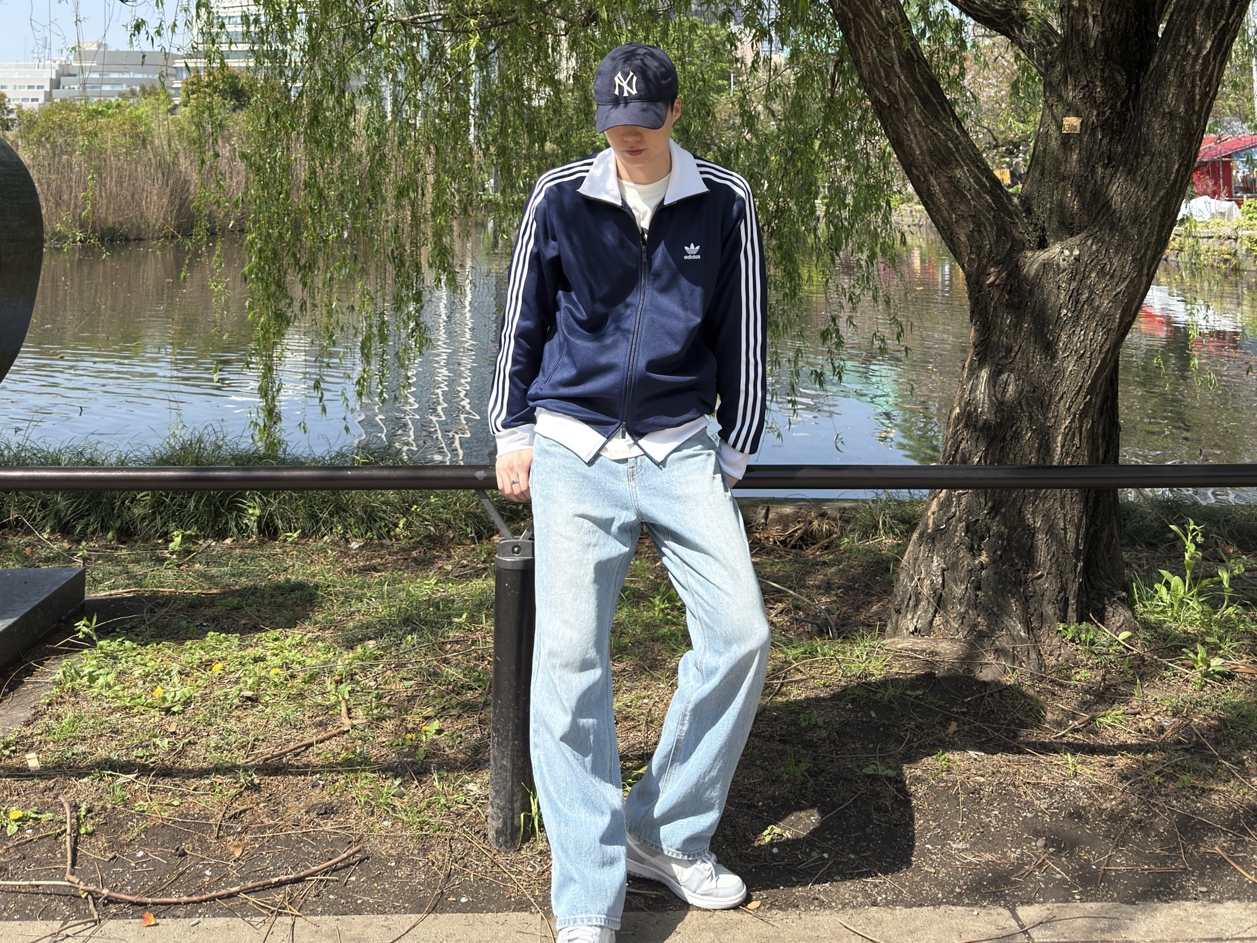 Adidas Adicolor Classic Beckenbauer Track Top Night Indigo - KR Sizing, Nike Dunk Low Retro Wolf Grey 착용 스타일 - 2