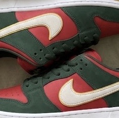 Nike SB Dunk Low Pro Premium Fir and Fire Red 착용 스타일