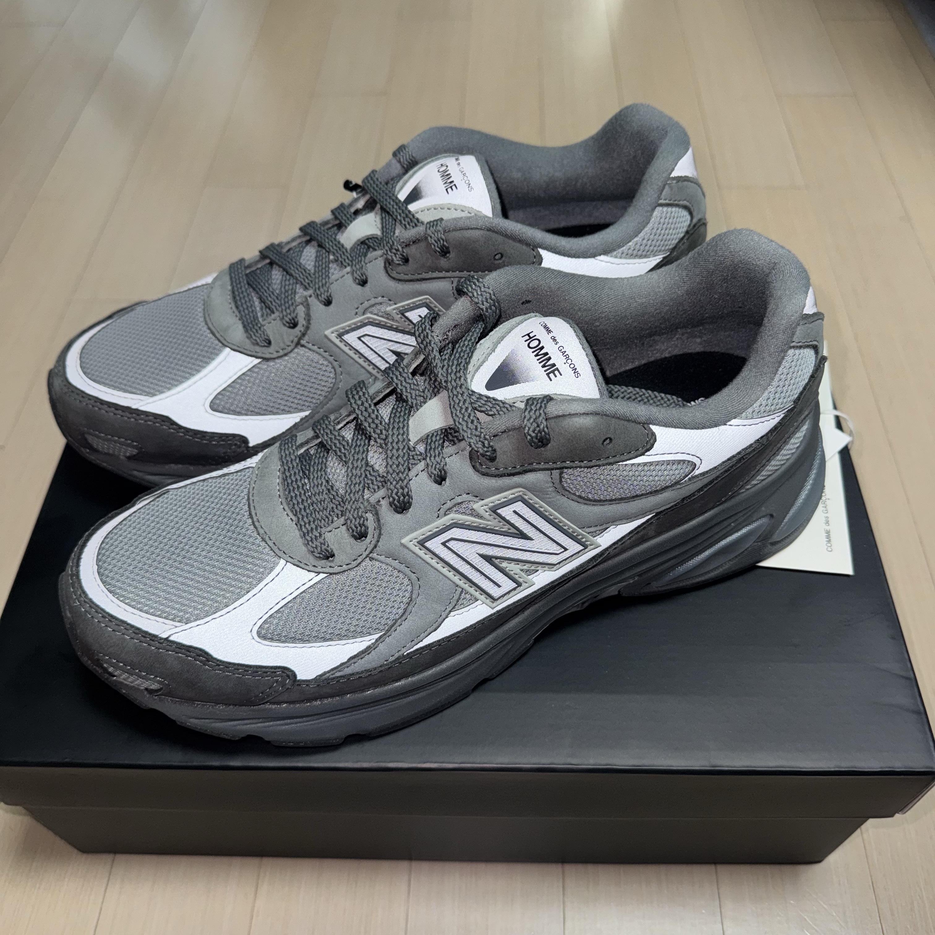 New Balance x Comme des Garcons Homme 2010 Abzorb Charcoal 착용 스타일