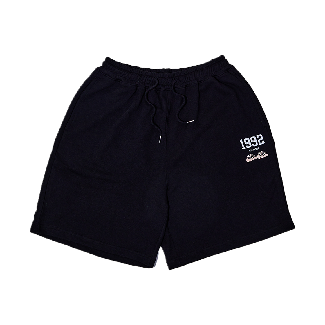 댄꼼마 X 짱구 1992 트레이닝 반바지 (블랙)(DANCOMMA x Crayon Shin-chan 1992 Sweat Shorts (Black)) - 1