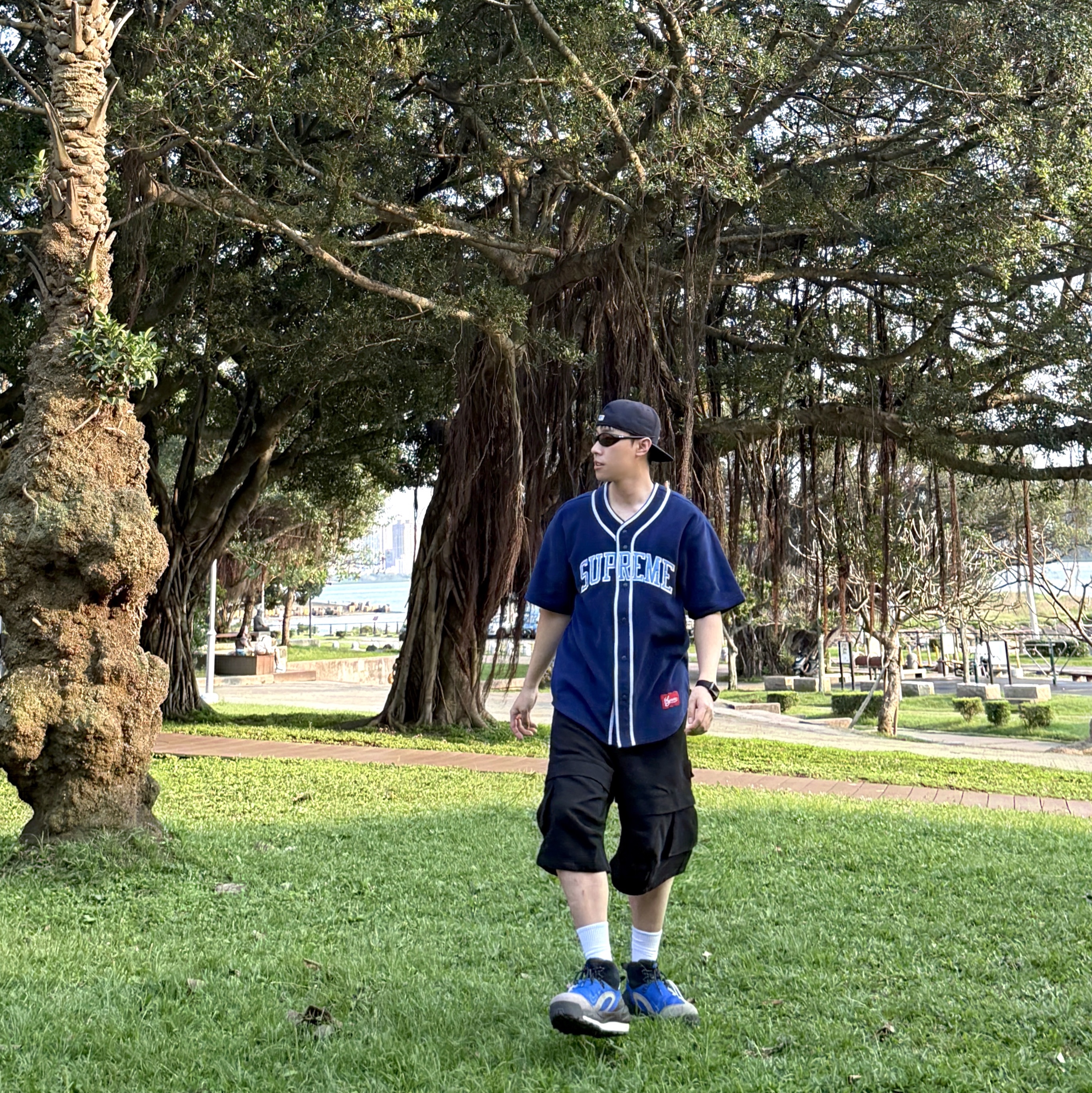 Supreme Polartec Baseball Jersey Navy - 24FW, Flavorism VTG Detachable Ripstop Cargo pants Washed Black 착용 스타일