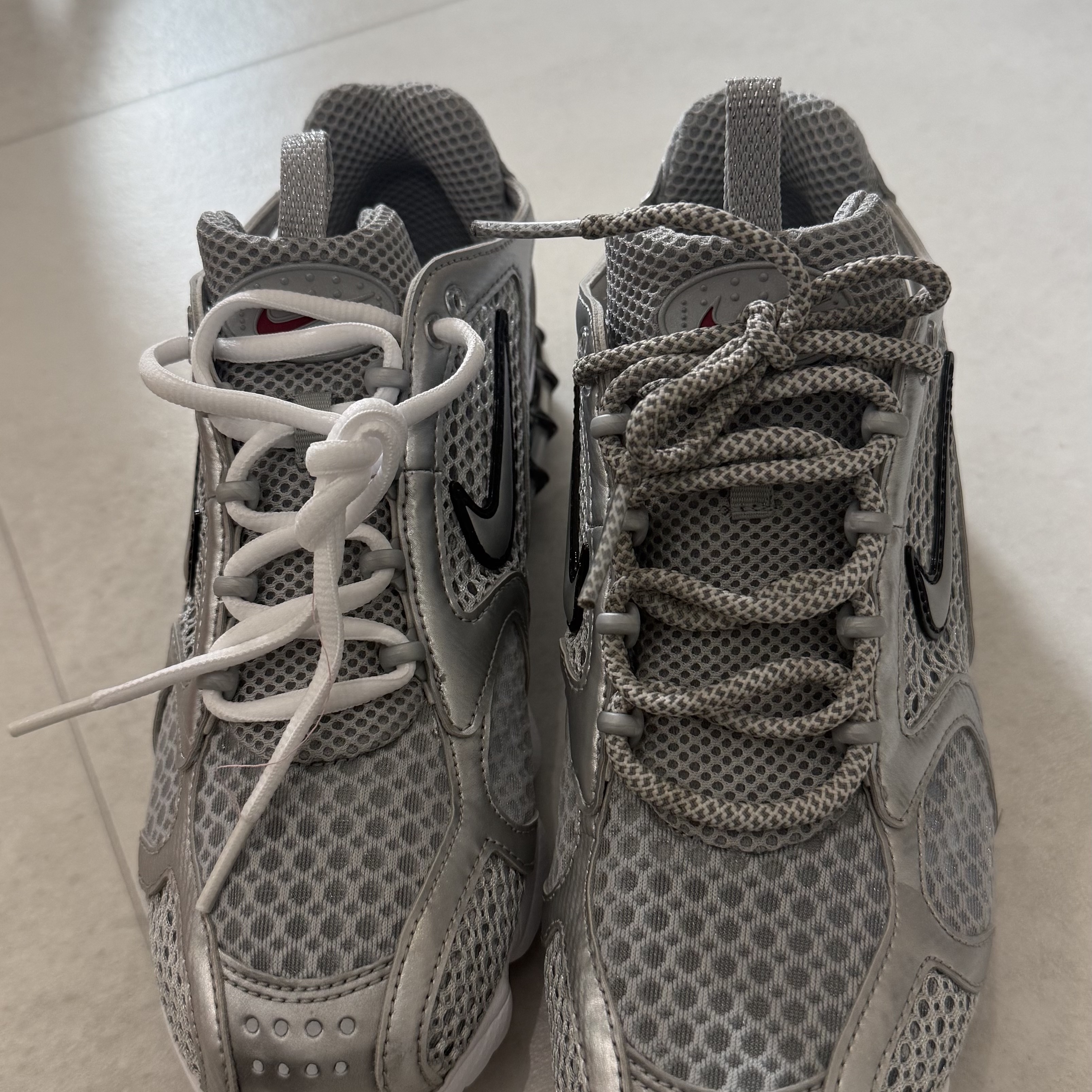 Nike Air Zoom Spiridon Cage 2 Metallic Silver, Adidas Yeezy Boost 350 V2 Yeshaya - Non-Reflective 착용 스타일 - 2