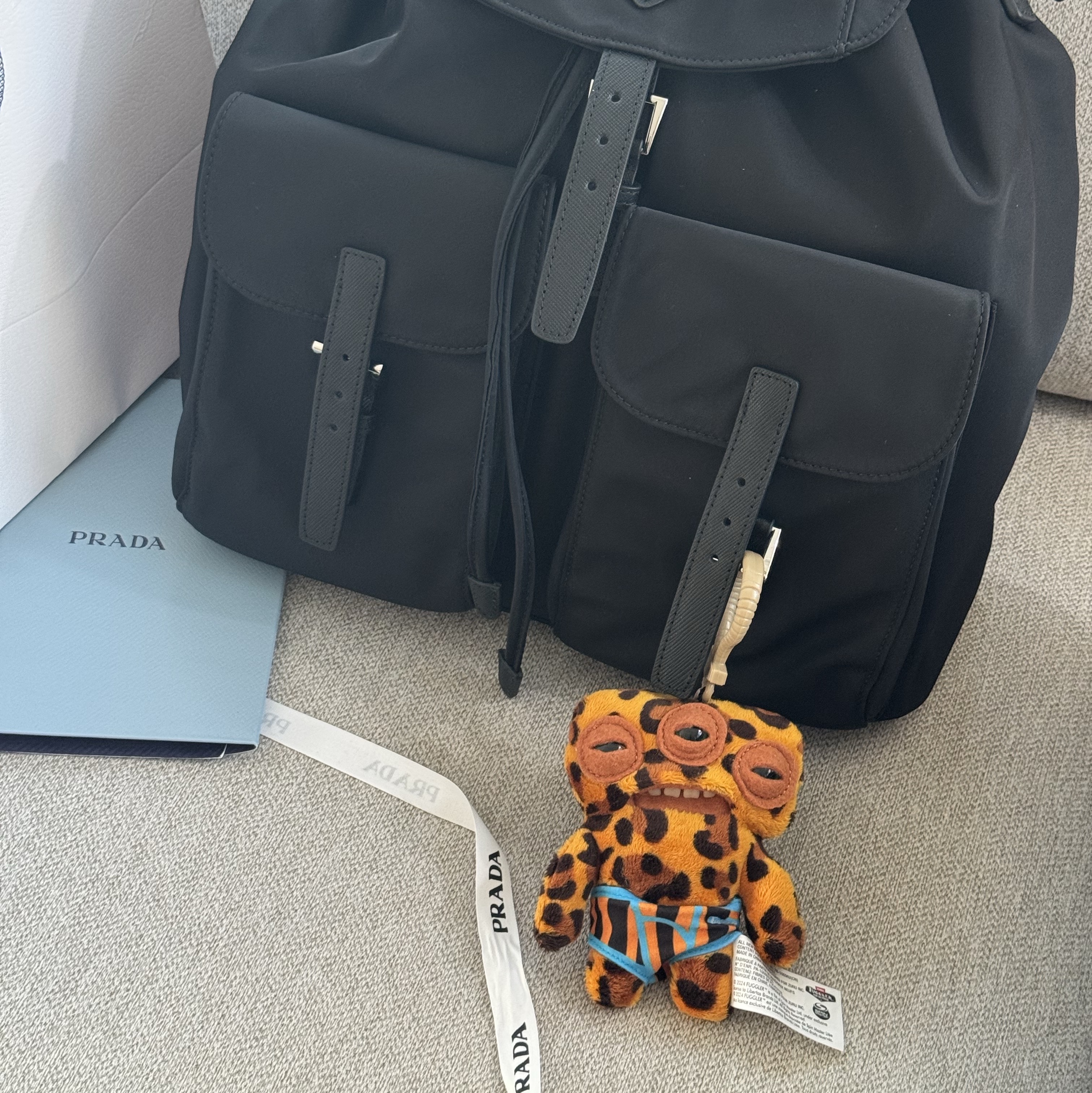 Fuggler Alien Keyring Leopard 착용 스타일