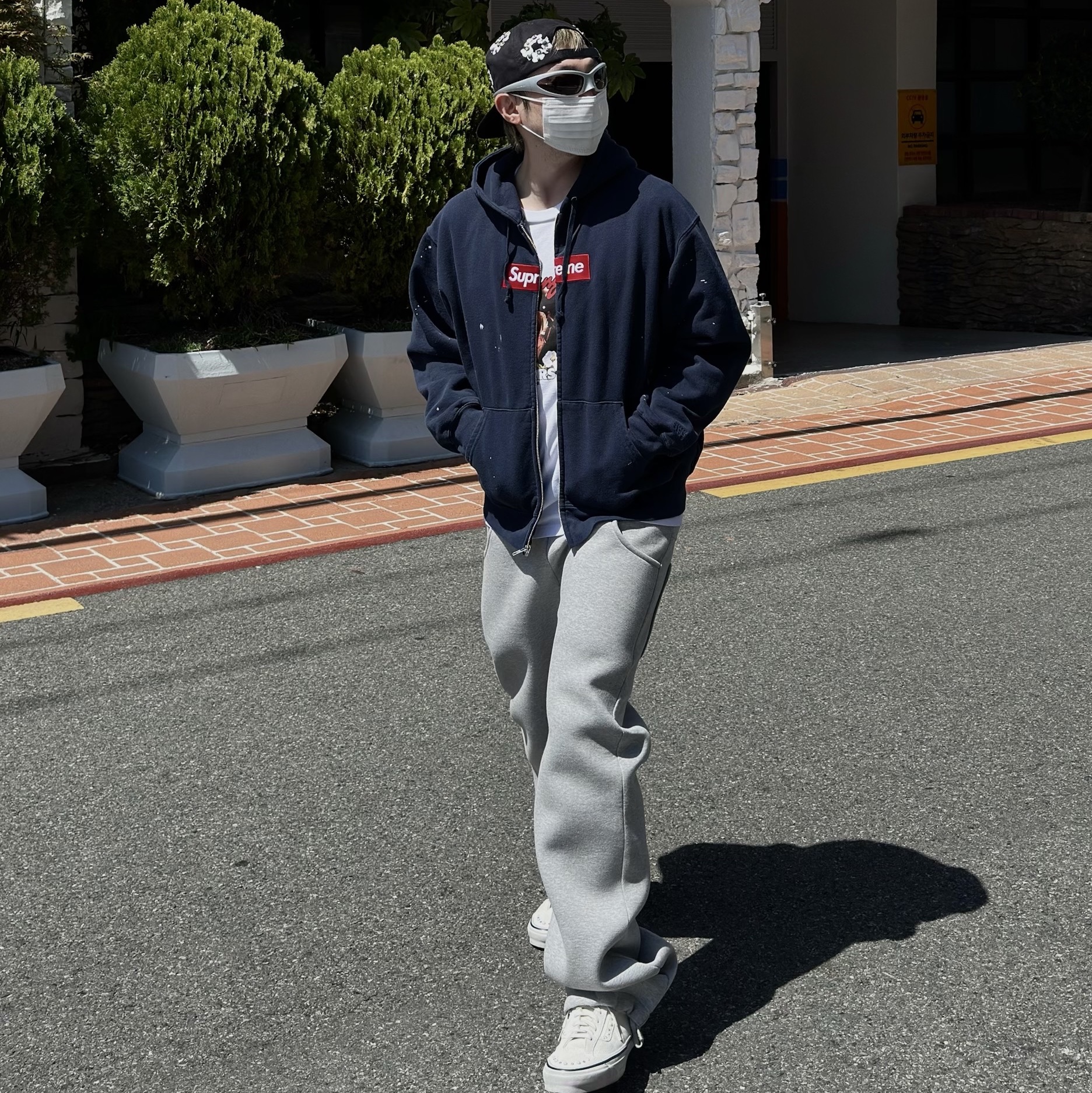 Supreme x MM6 Maison Margiela Box Logo Zip Up Hooded Sweatshirt Navy - 26SS, MJD Everyday Regular Sweat Pants Melange Grey 착용 스타일