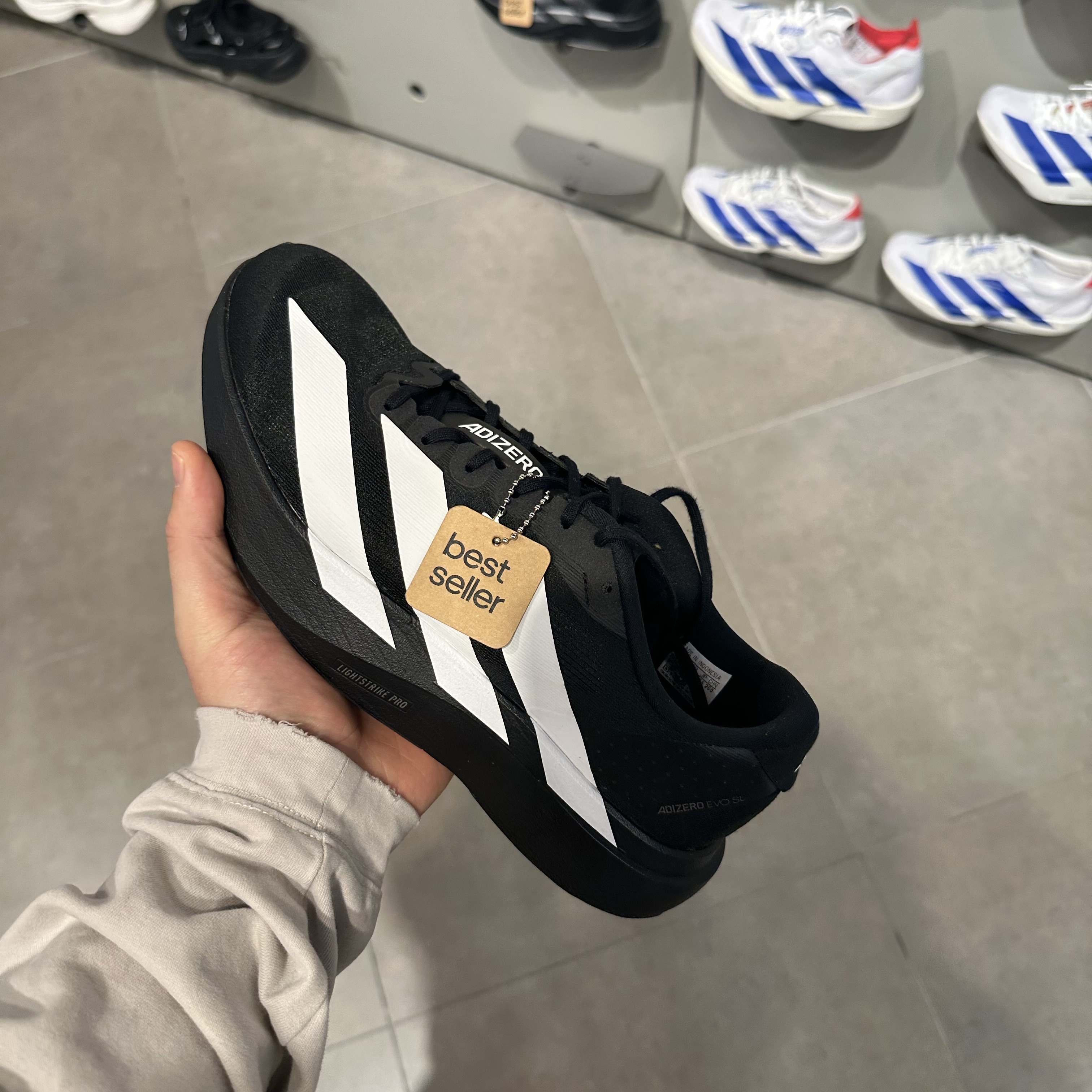 Adidas Adizero EVO SL Cloud White Core Black 착용 스타일