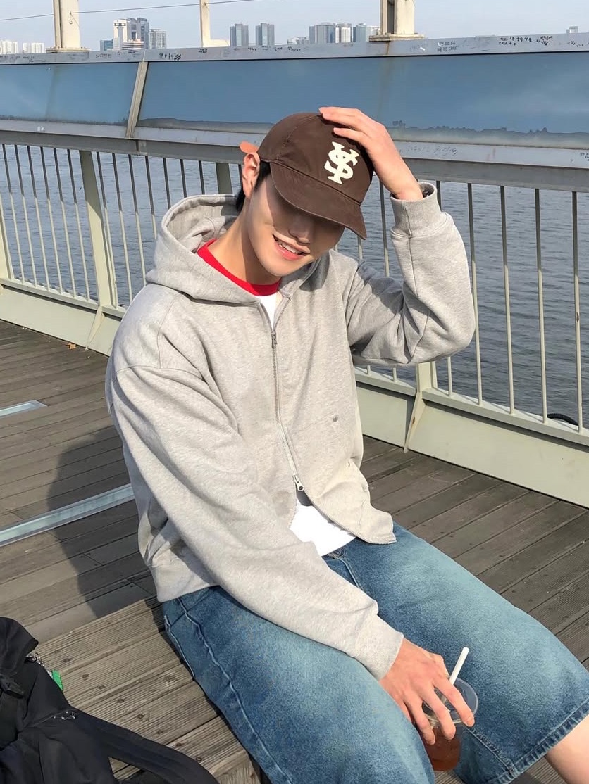 Sunday Ceremony Sy Logo 5 Panel Cotton Cap - Brown 착용 스타일 - 1