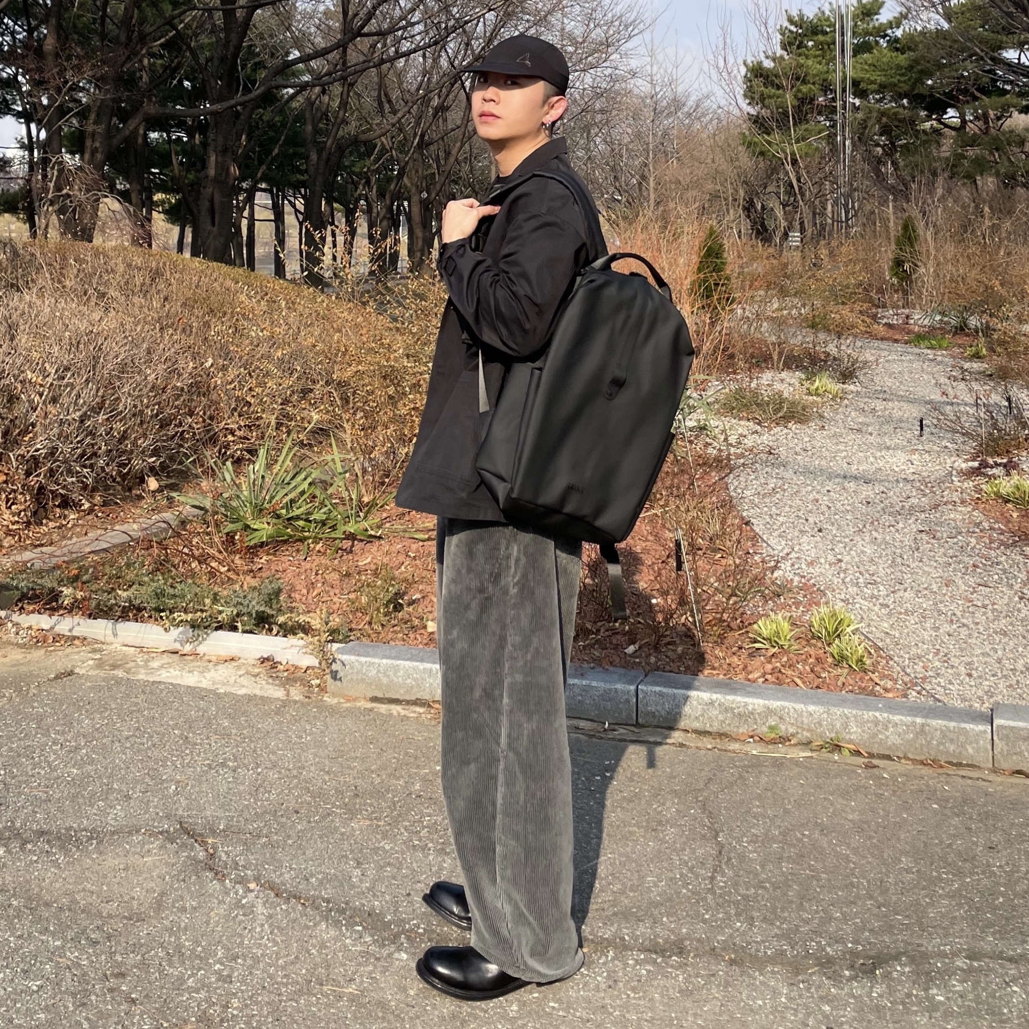 LOSTGARDEN Uniform Washed Boots Black 착용 스타일 - 1