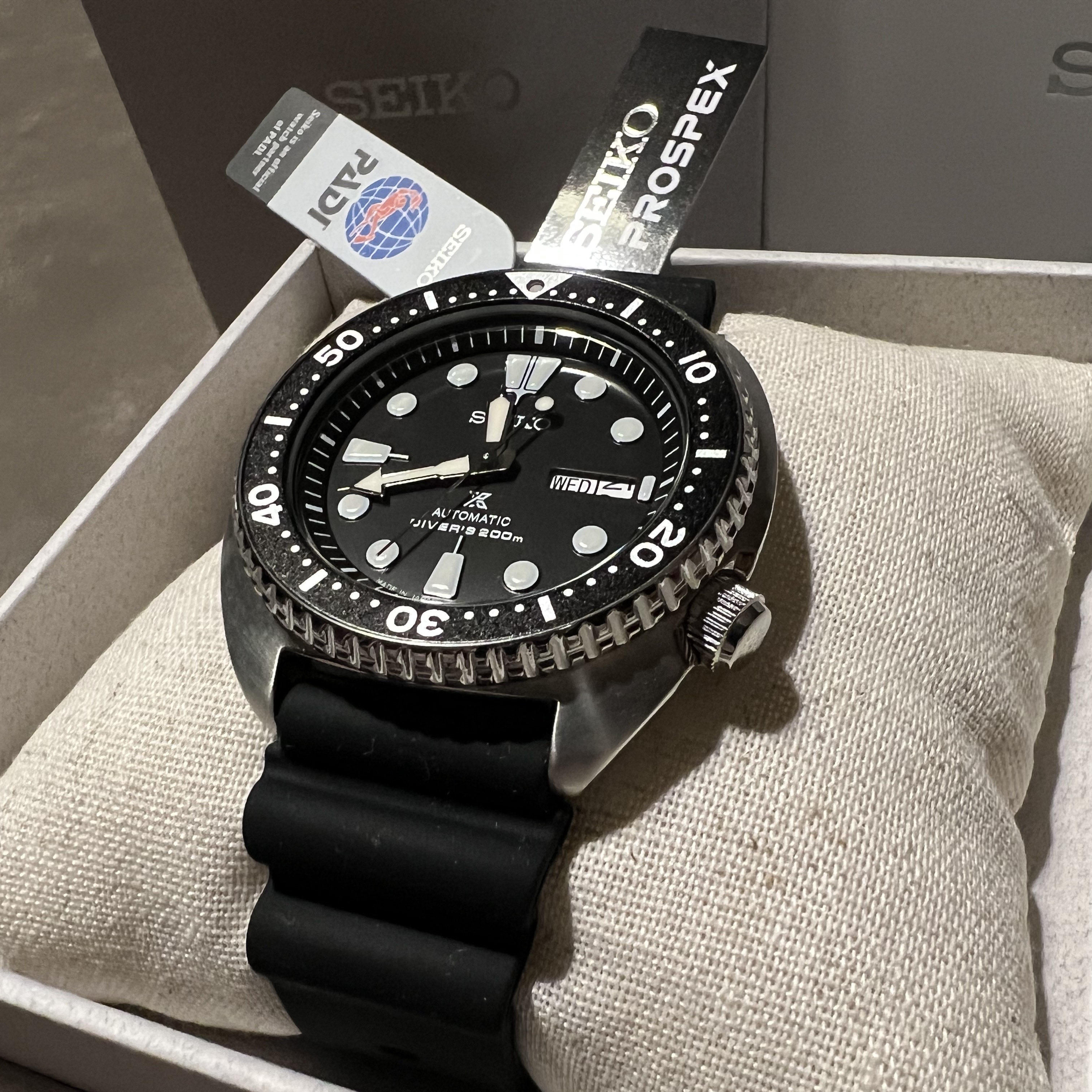 Seiko Prospex SRPE93 Black 착용 스타일 - 1