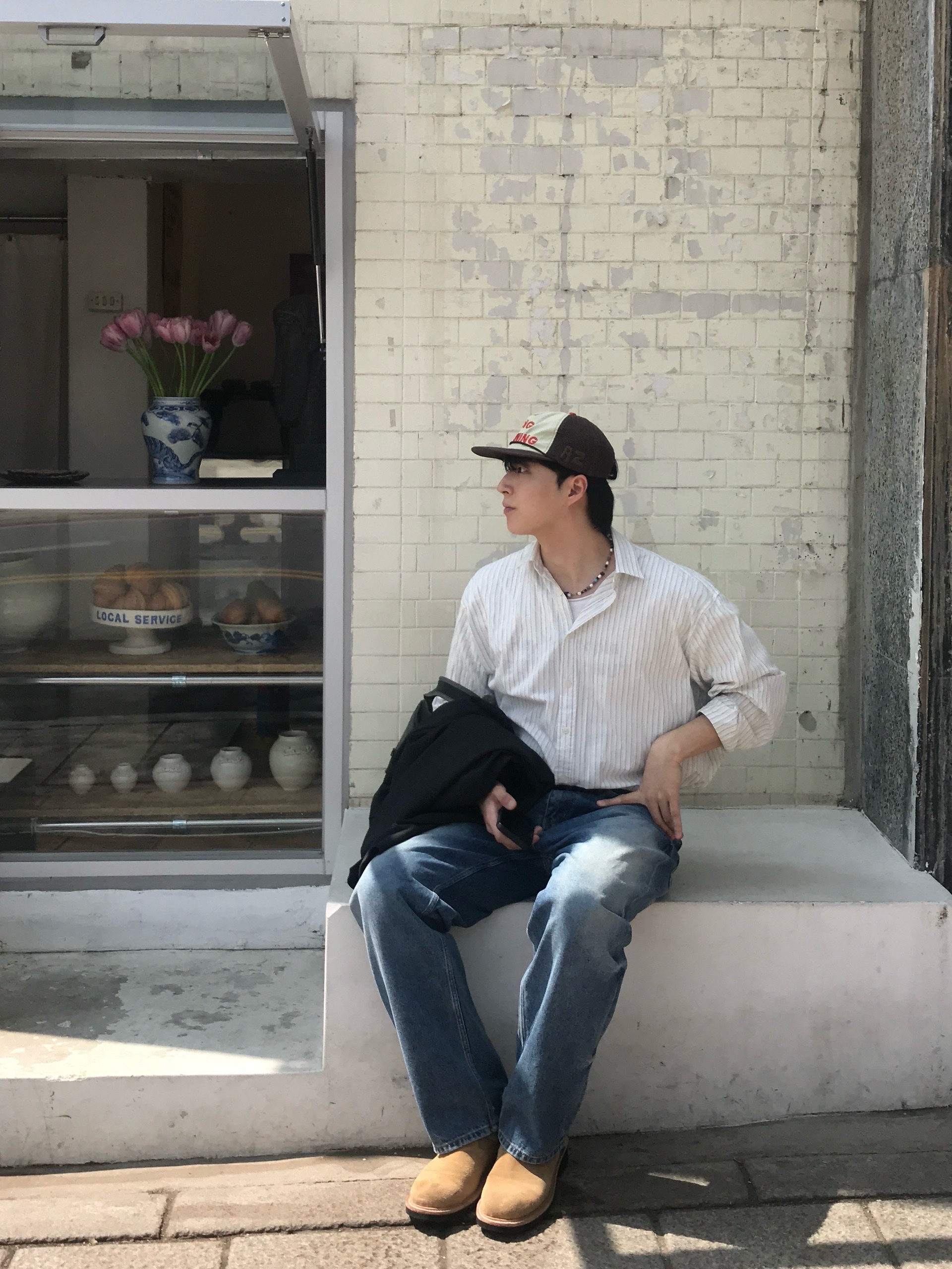 Alex Zono I Dig Running Trucker Hat OG Brown 착용 스타일 - 6