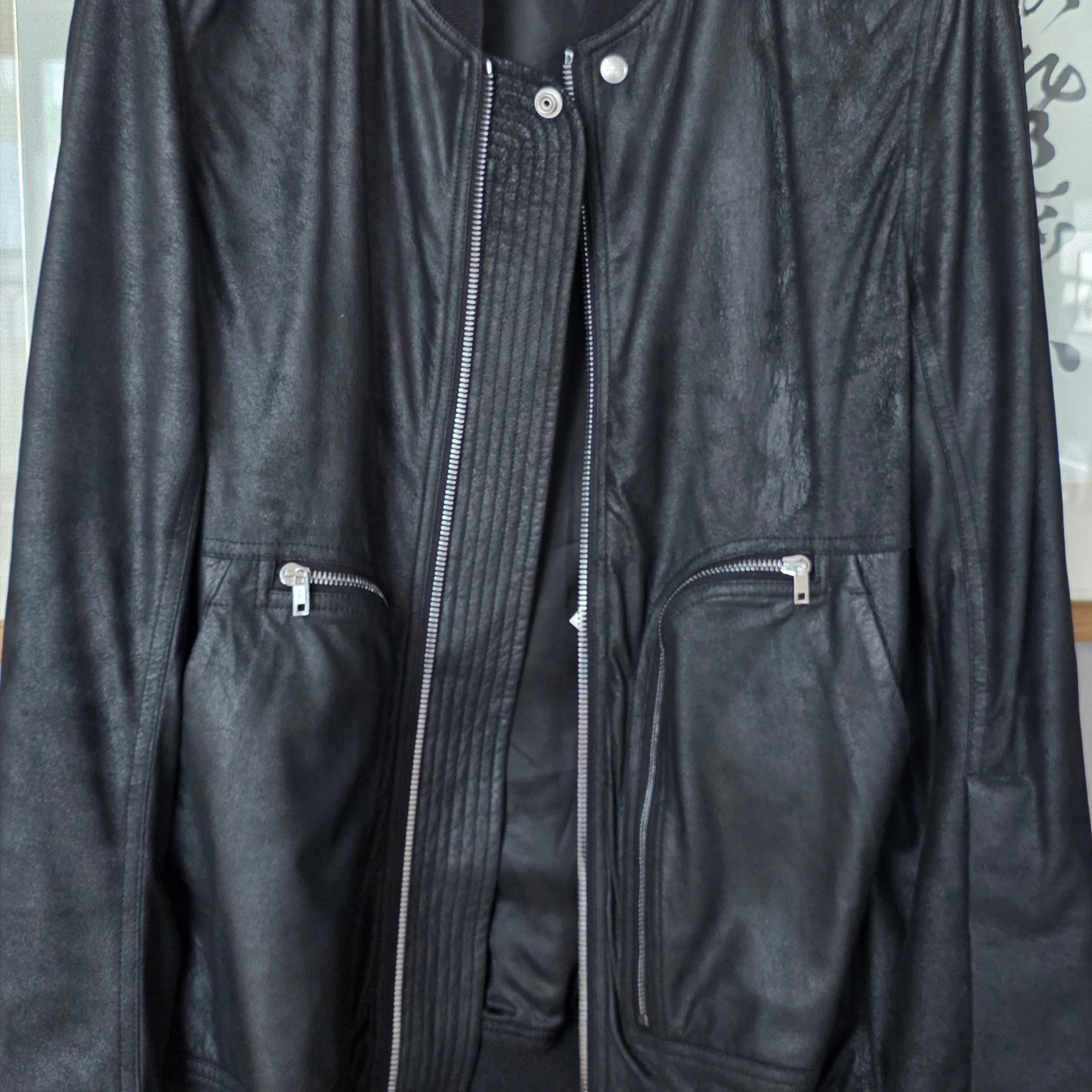 Rick Owens Bauhaus Flight Bomber Jacket Black 착용 스타일 - 3