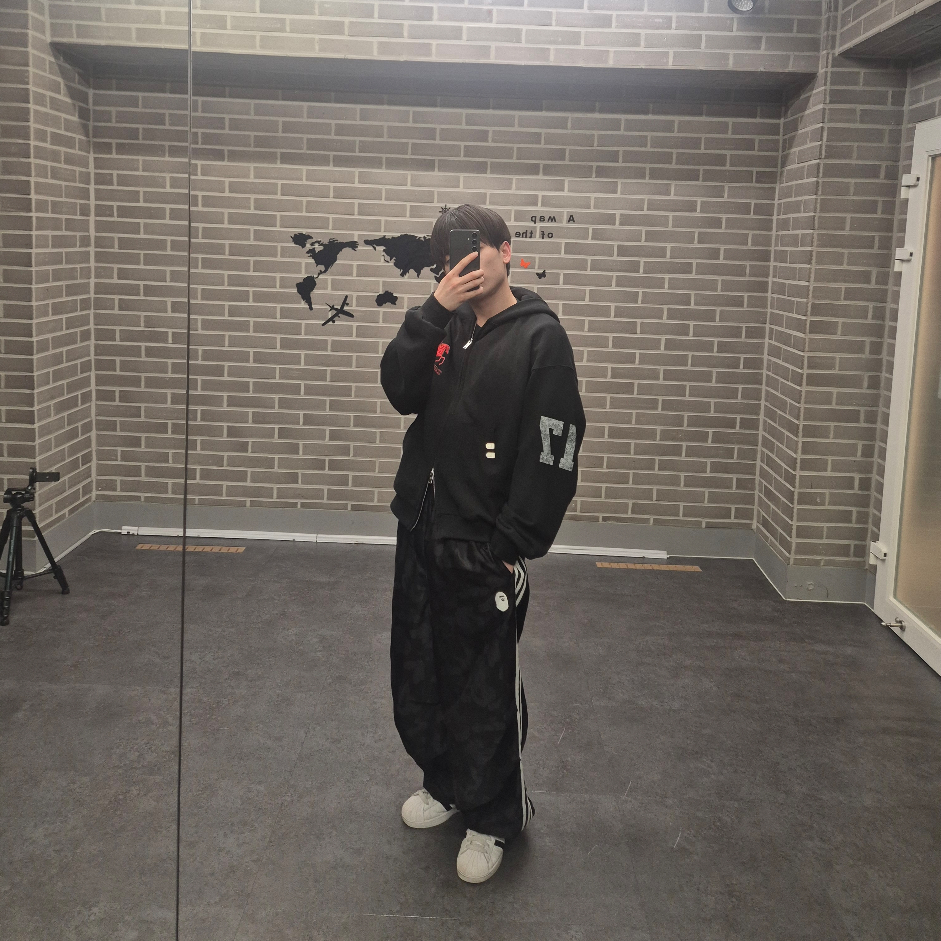 Adidas x BAPE Jacquard Pants Black - KR Sizing, Adidas x BAPE Jacquard Pants Black - US Sizing 착용 스타일 - 7