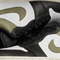 Jordan 1 Low Black Medium Olive 착용 스타일