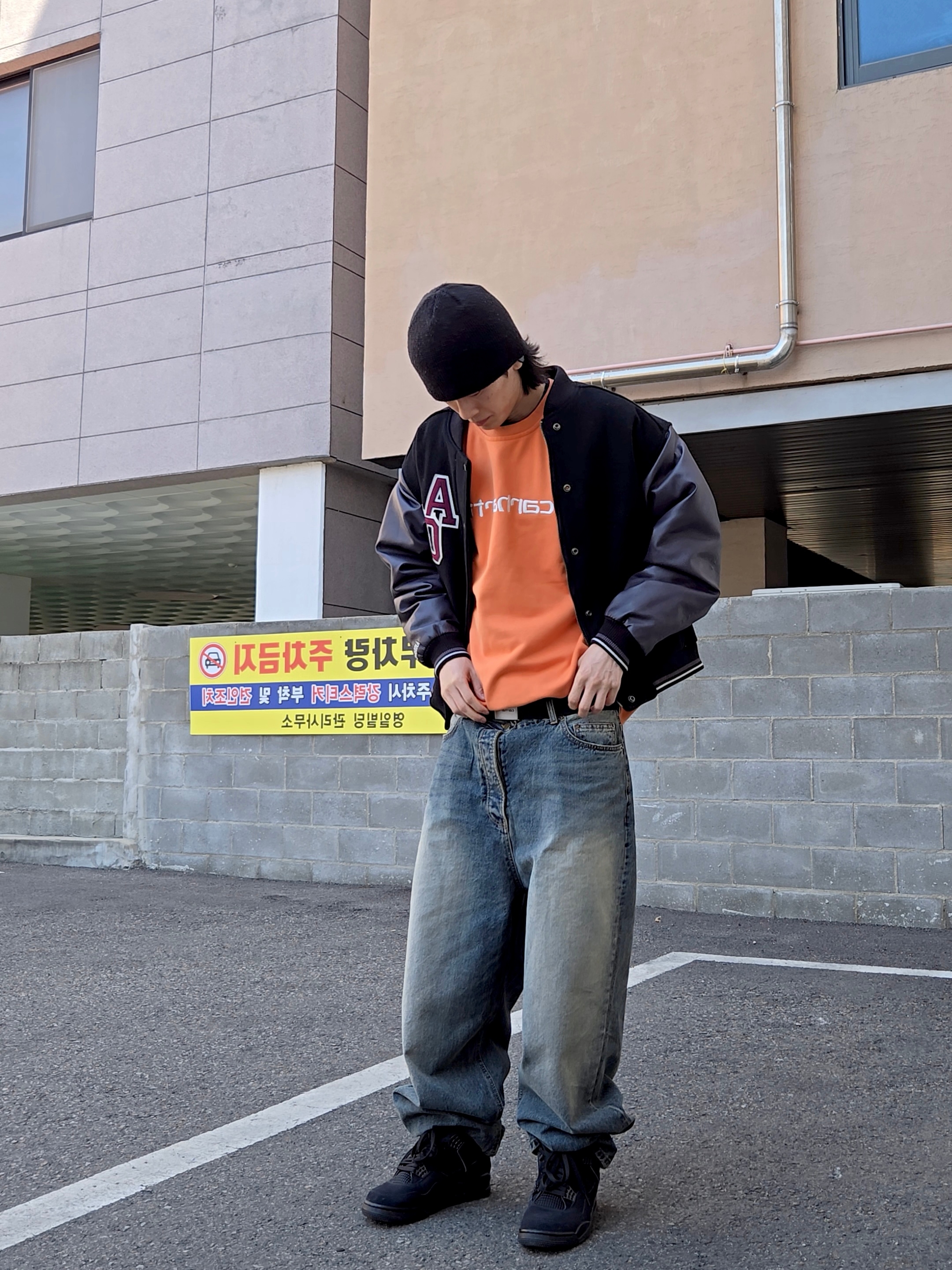 Undermycar Mu.26 Anti Fxxking Logo Play Brush Washed Wide Jeans Oil Blue 착용 스타일 - 6